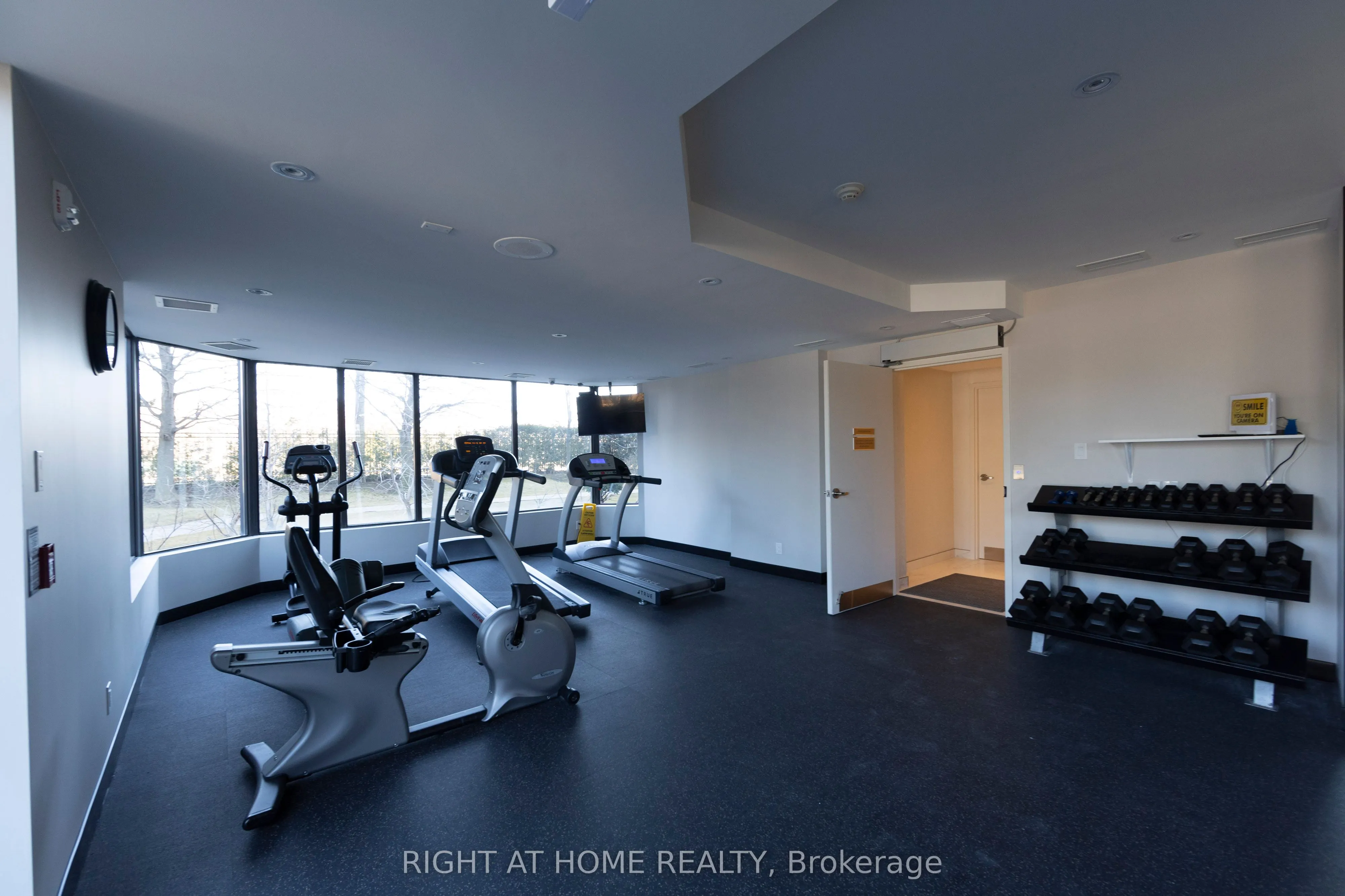 7460 Bathurst Street, #208