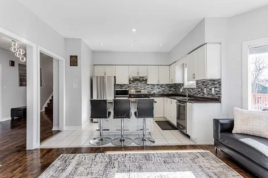 4 Depeuter Crescent