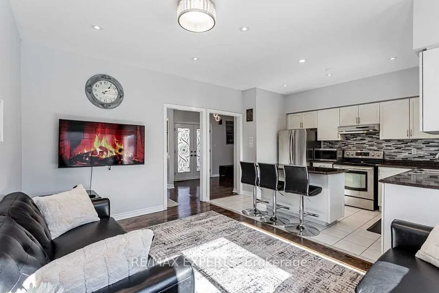 4 Depeuter Crescent