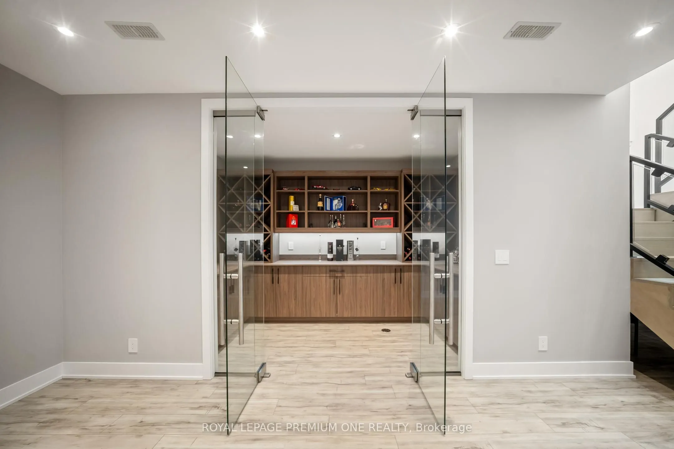 11 Hollywood Crescent