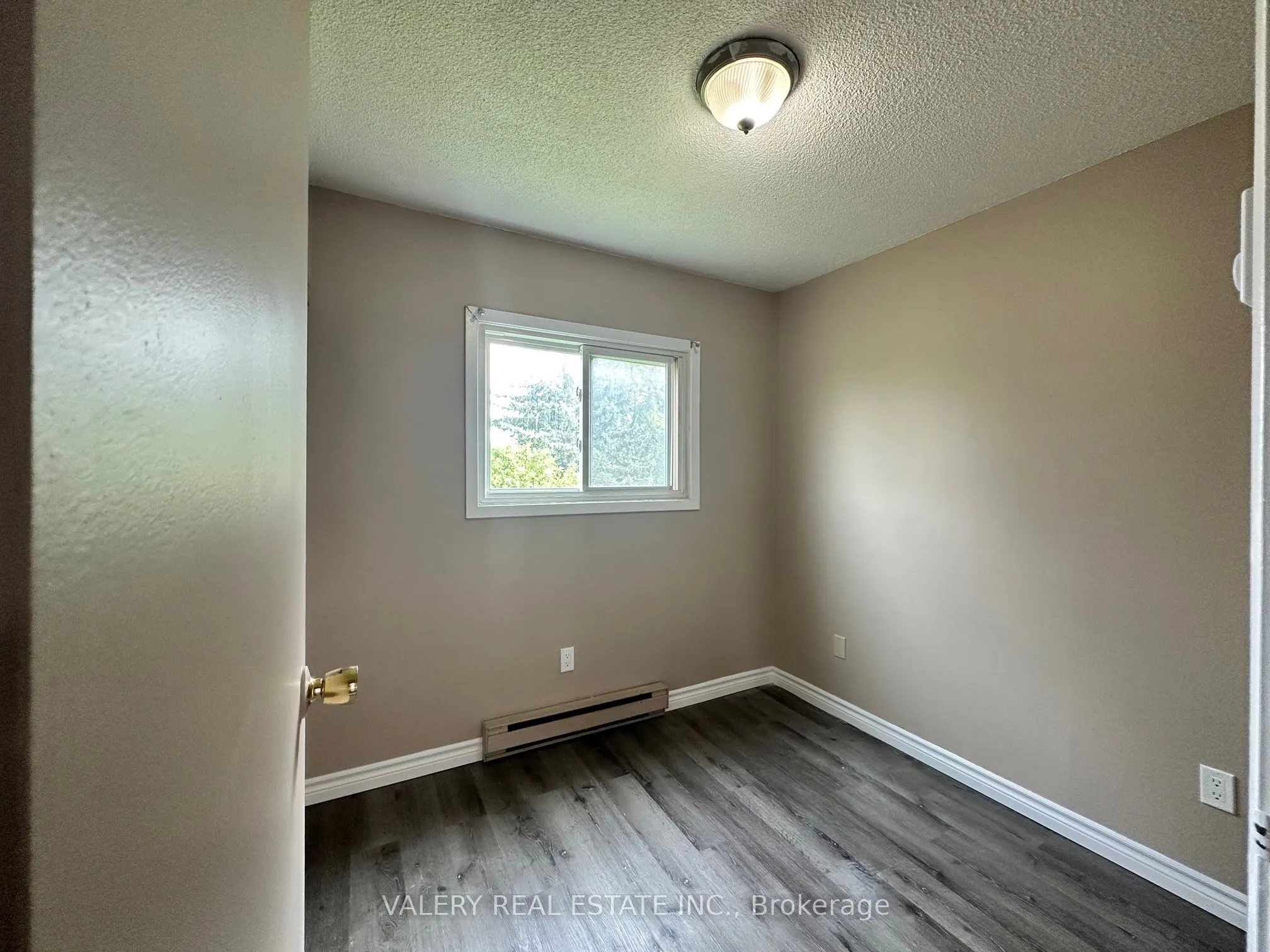 1 Lowndes Avenue, #12