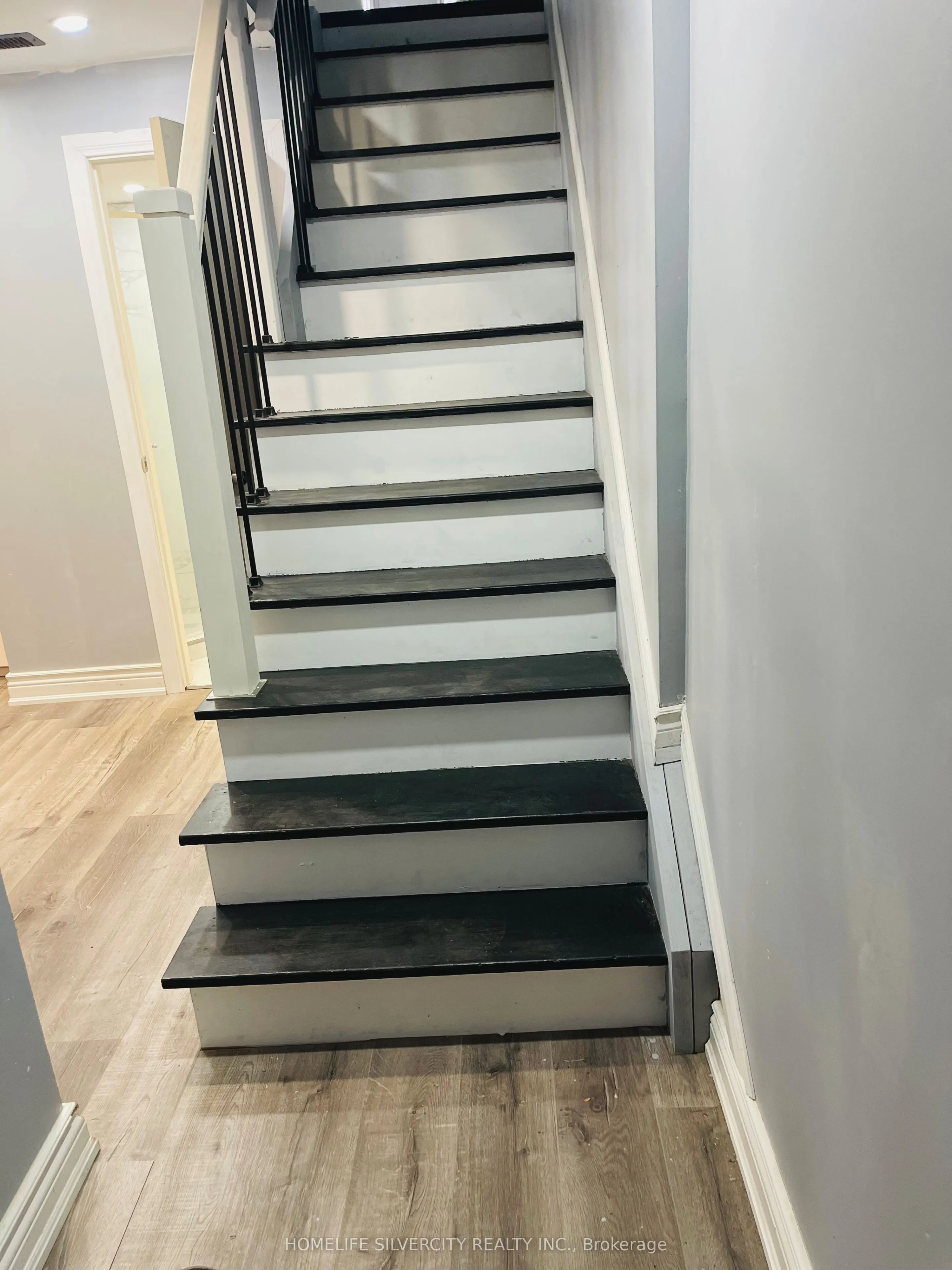 10 Porter Avenue W, #9