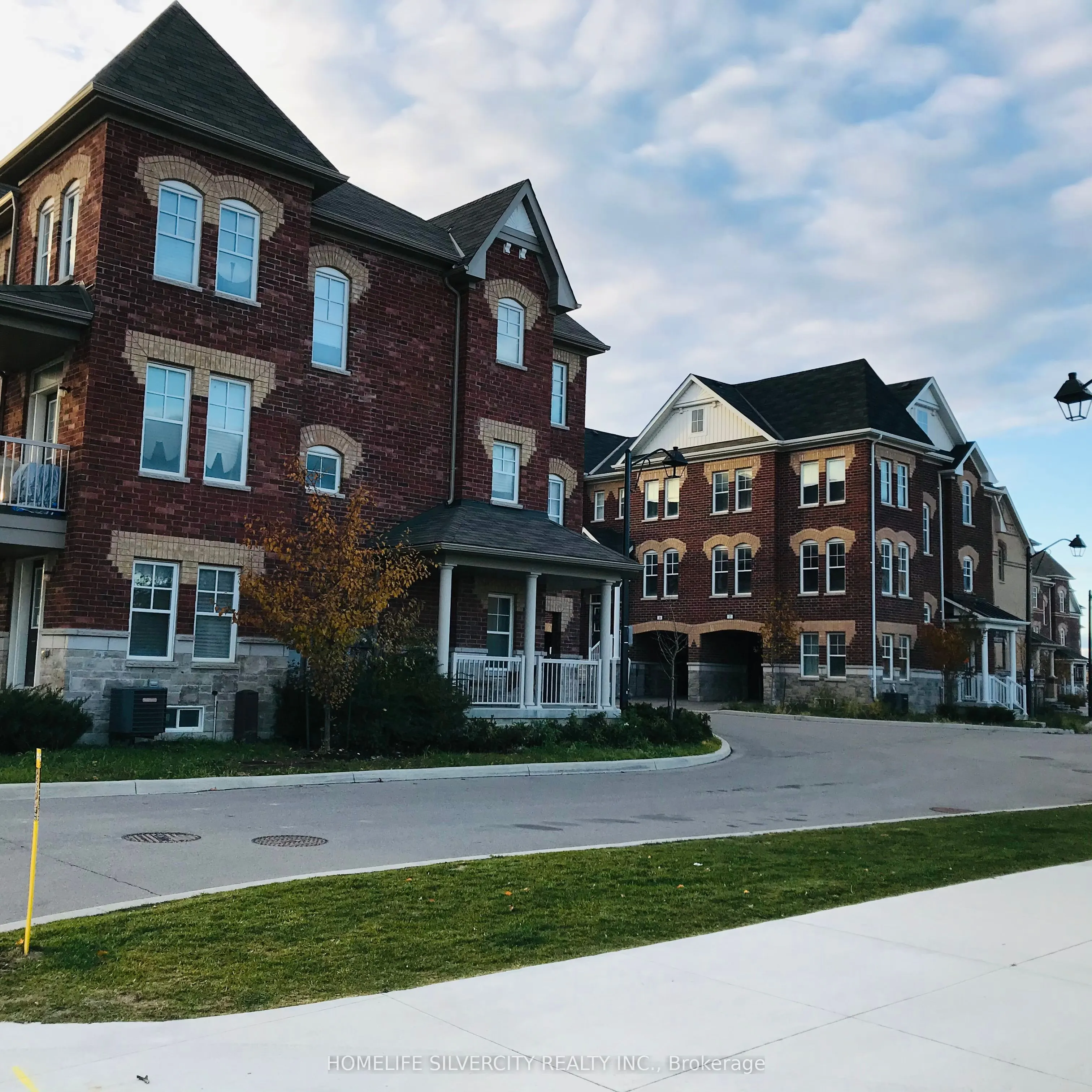 10 Porter Avenue W, #9