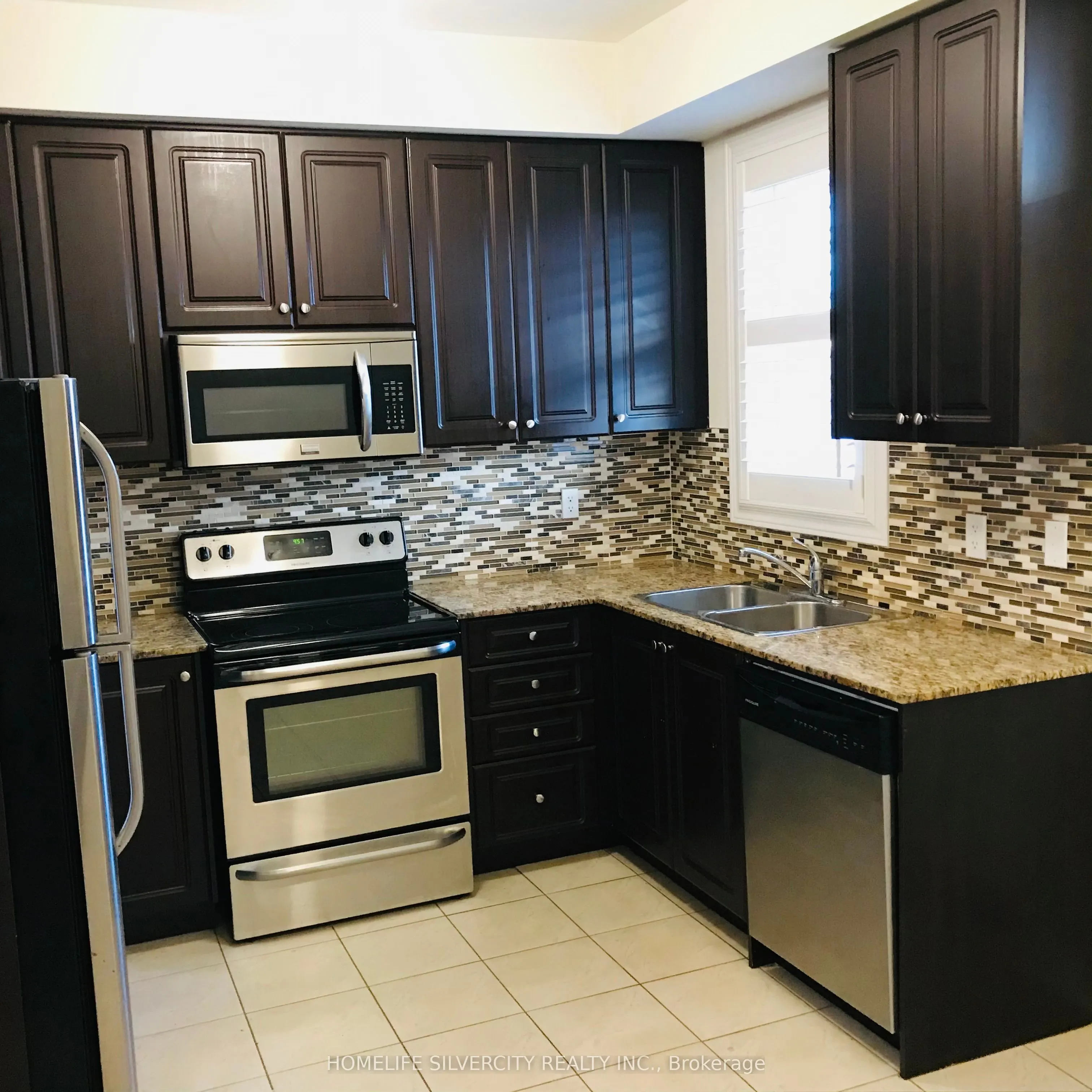 10 Porter Avenue W, #9