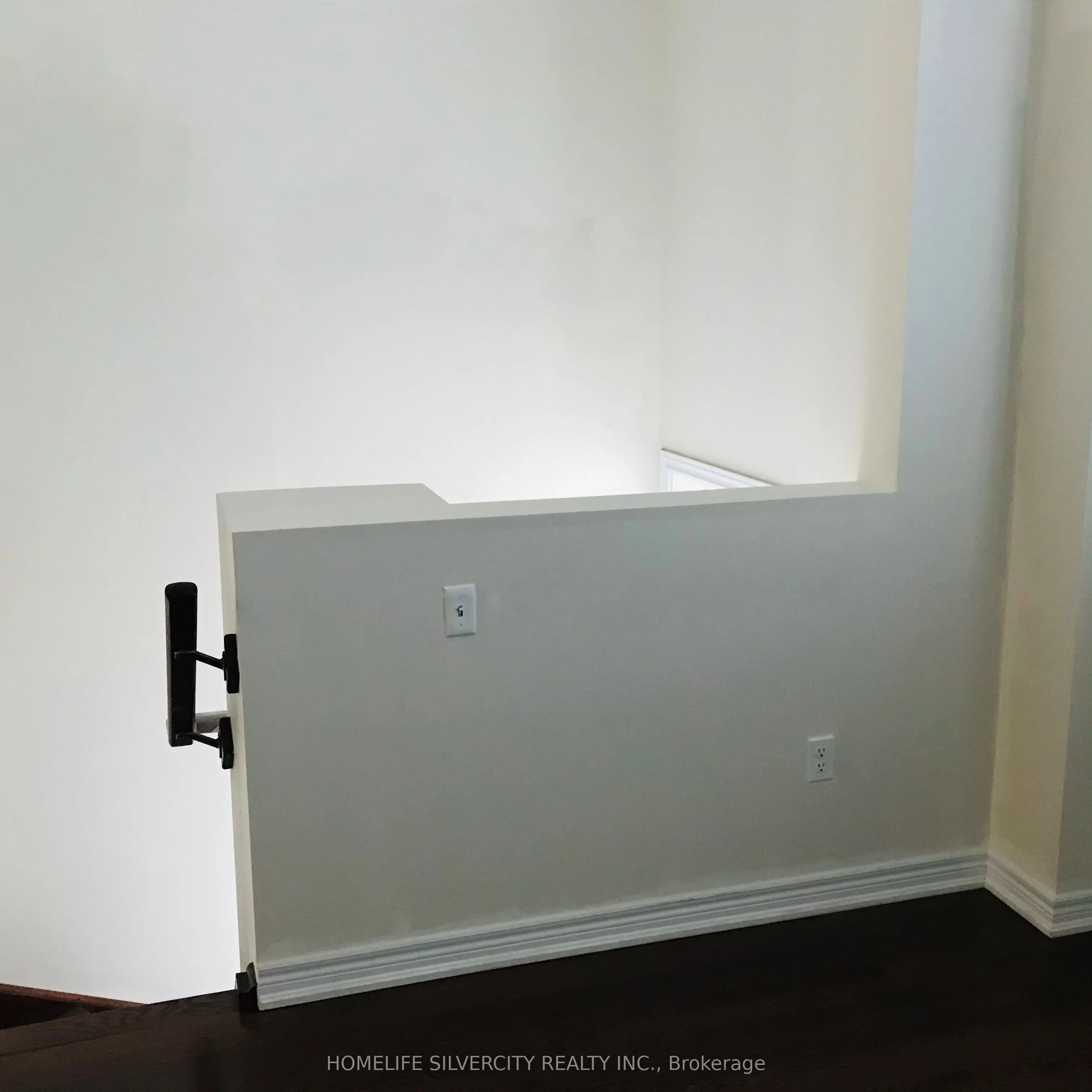 10 Porter Avenue W, #9