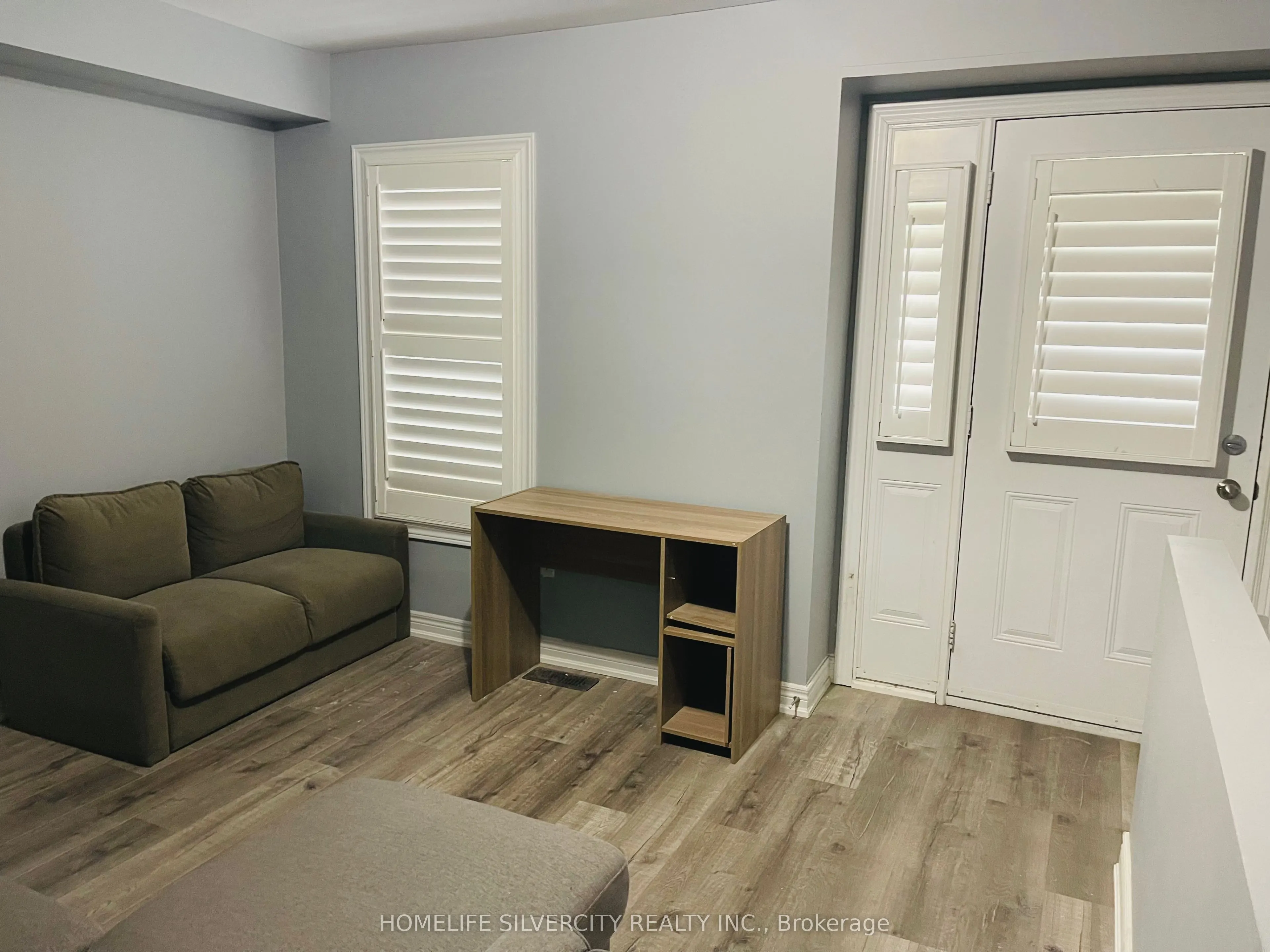 10 Porter Avenue W, #9