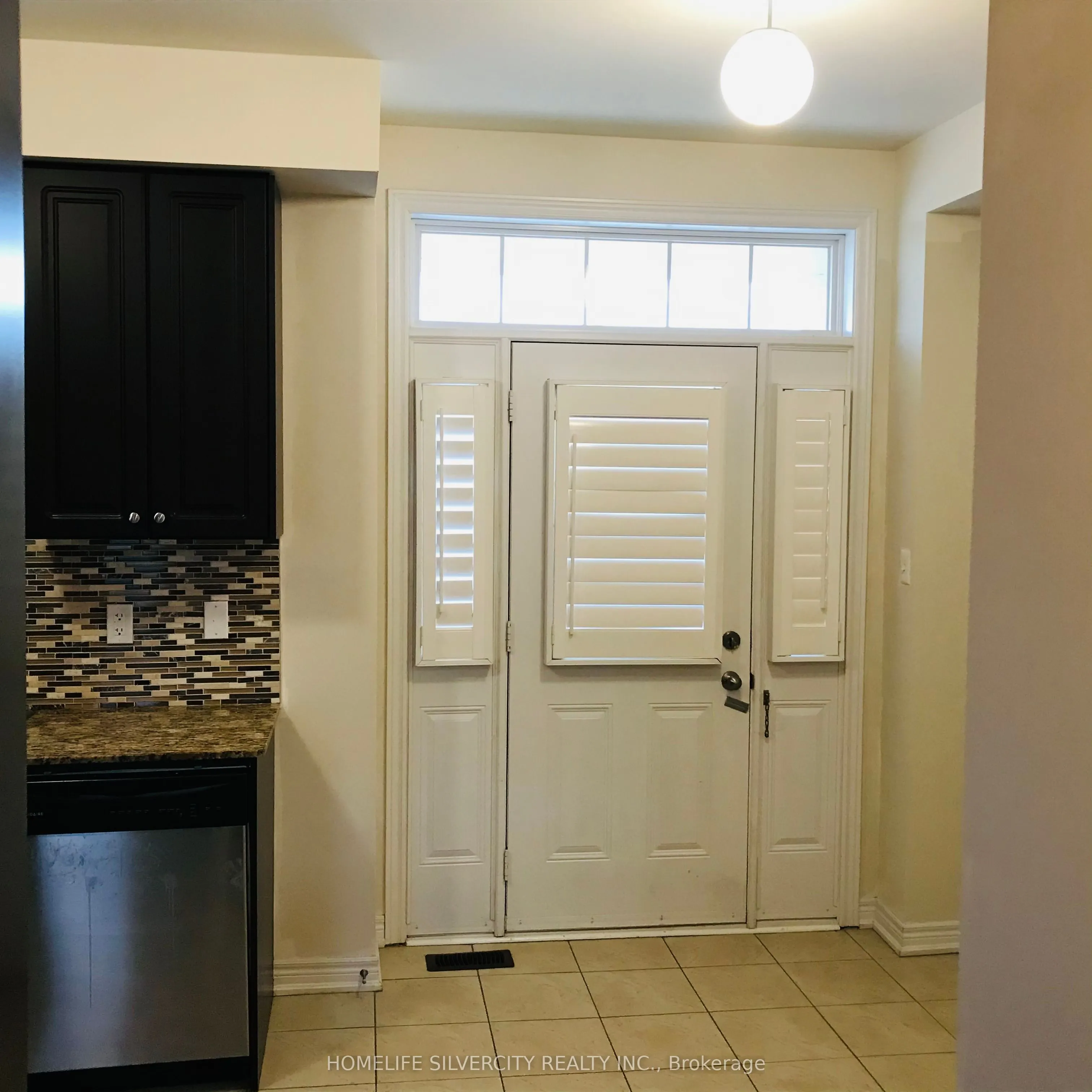 10 Porter Avenue W, #9