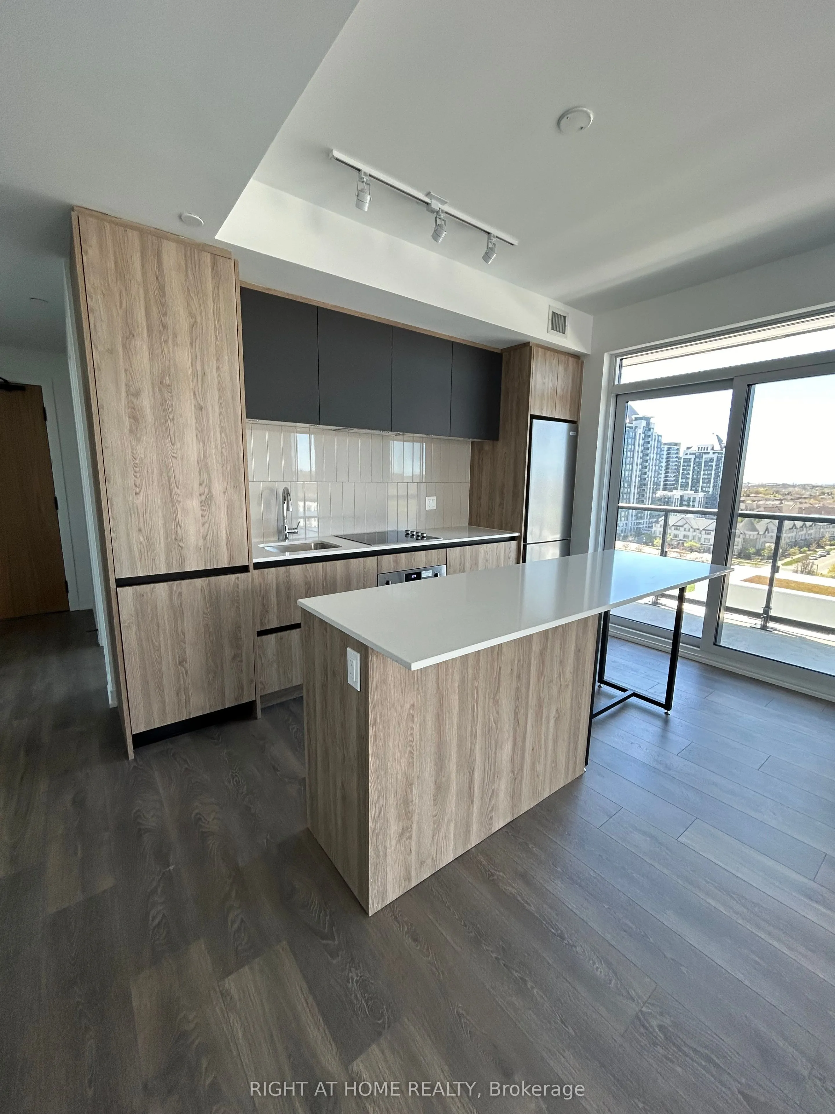7950 Bathurst Street, #1023