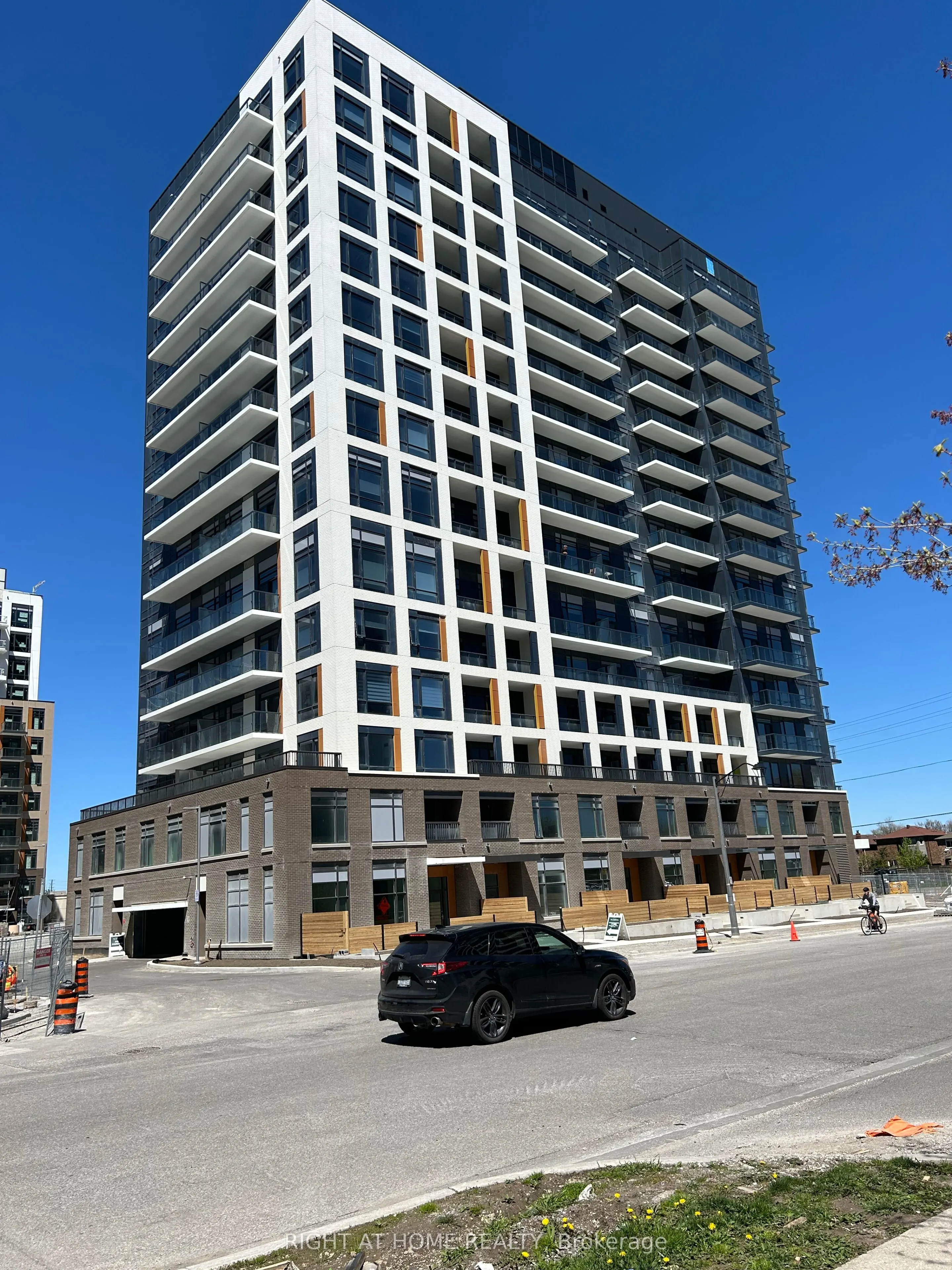 7950 Bathurst Street, #1023