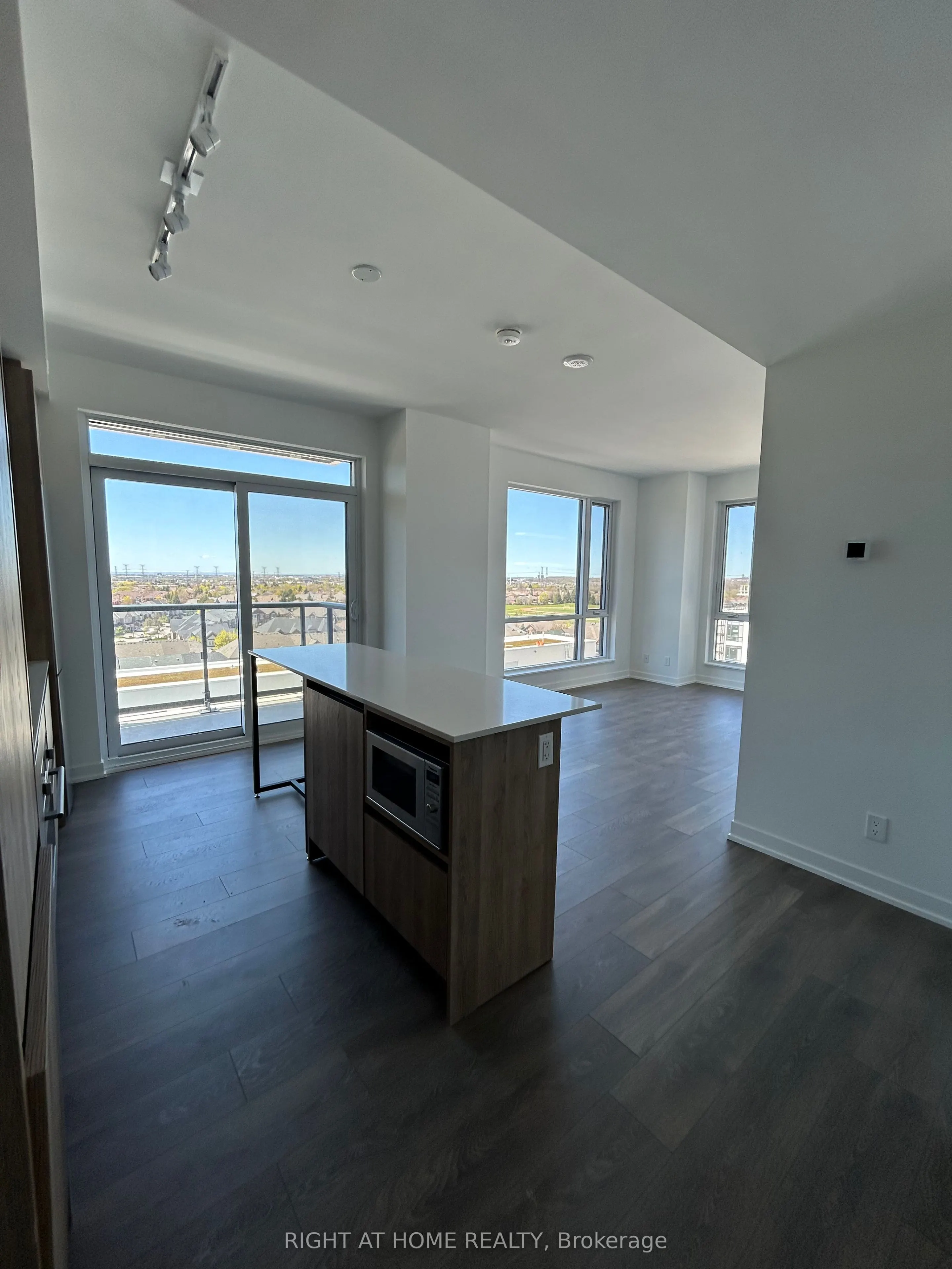7950 Bathurst Street, #1023