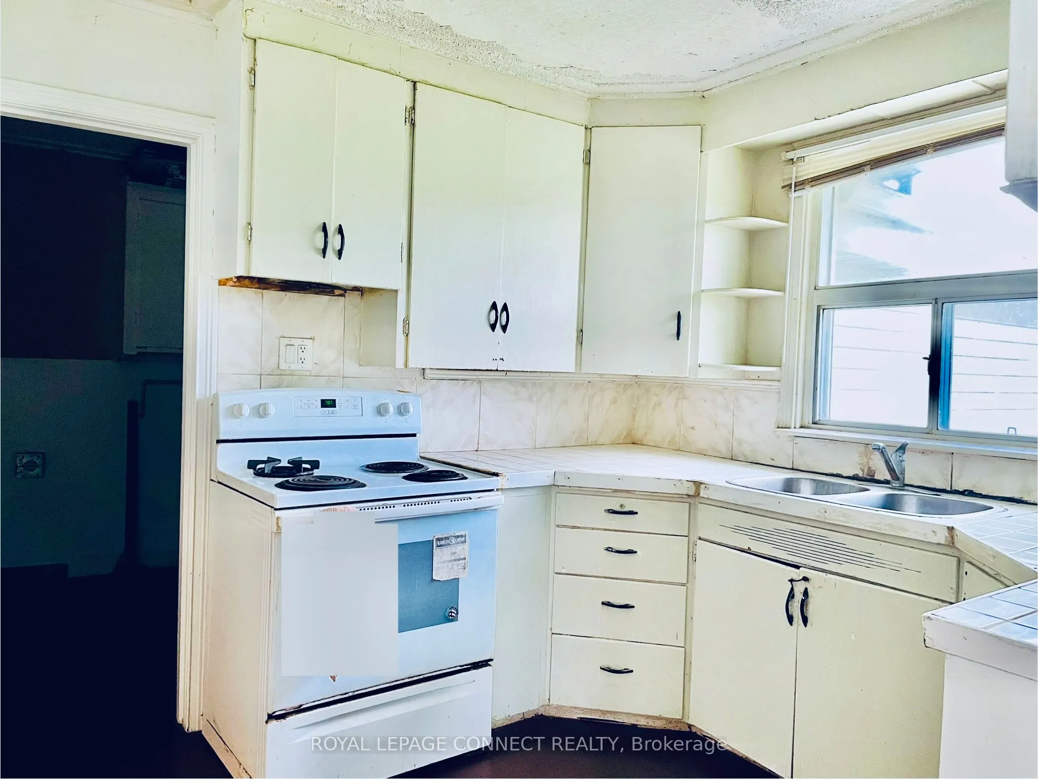 19470 Dufferin Street, #3