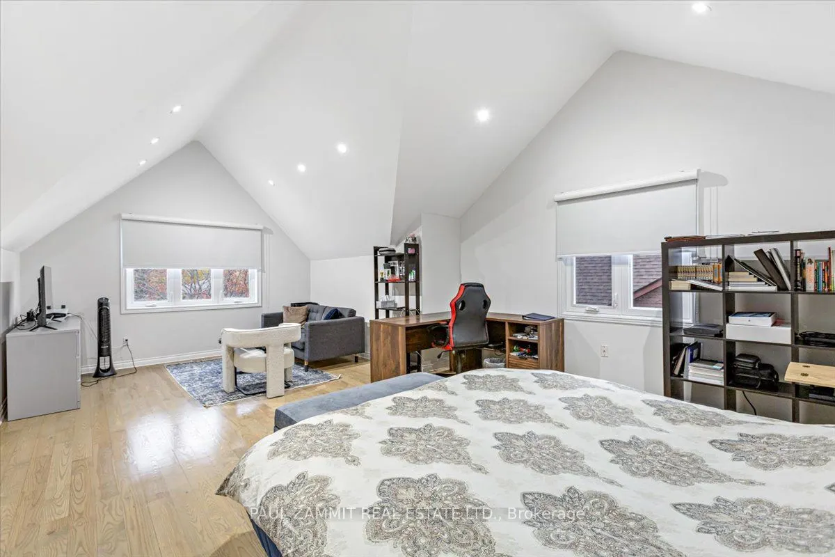 20 Ladyslipper Court