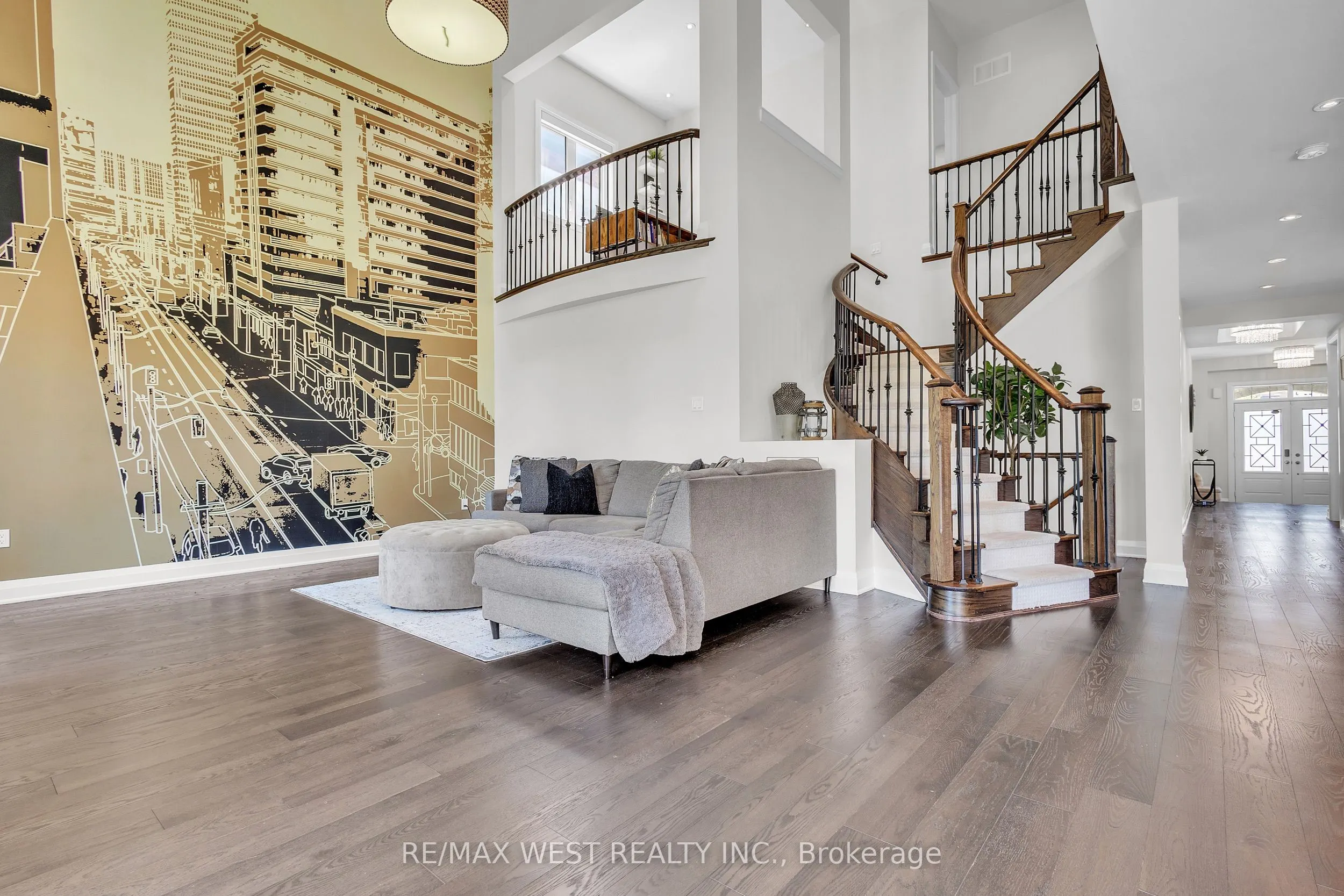 41 Pelee Avenue