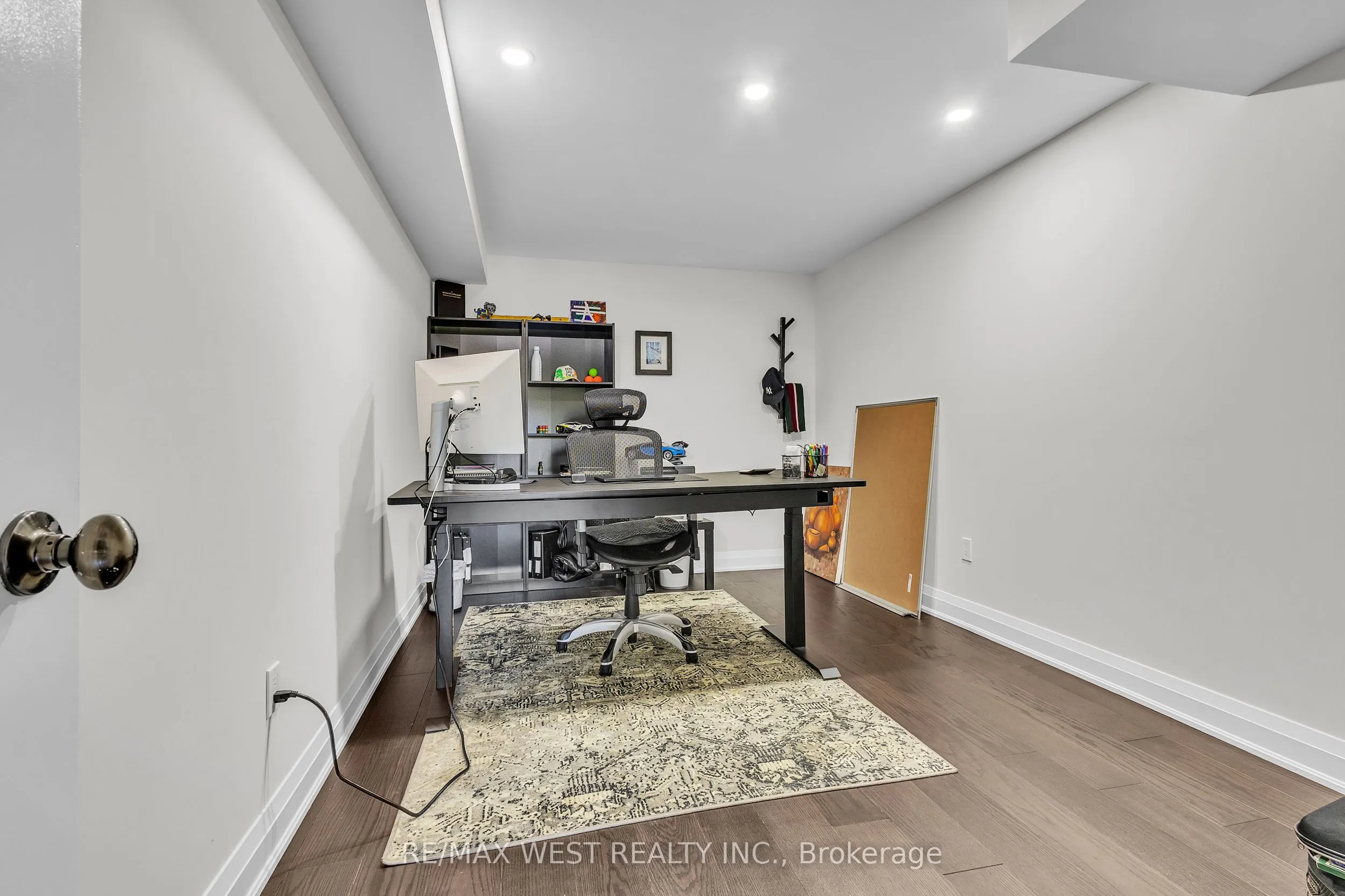 41 Pelee Avenue