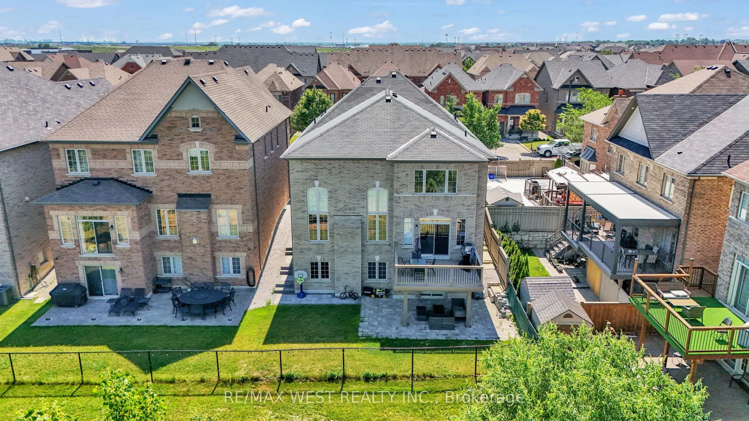 41 Pelee Avenue