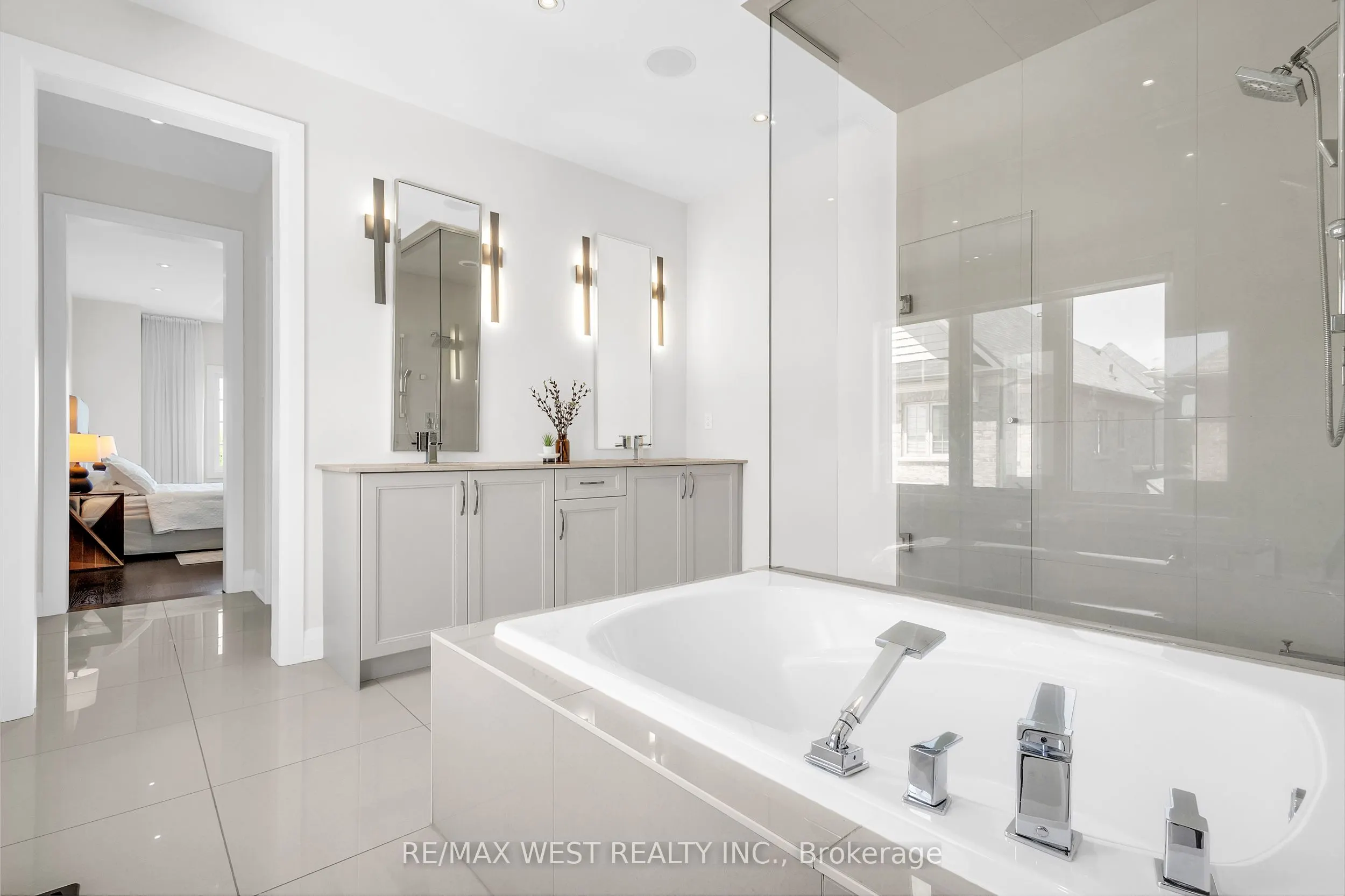 41 Pelee Avenue