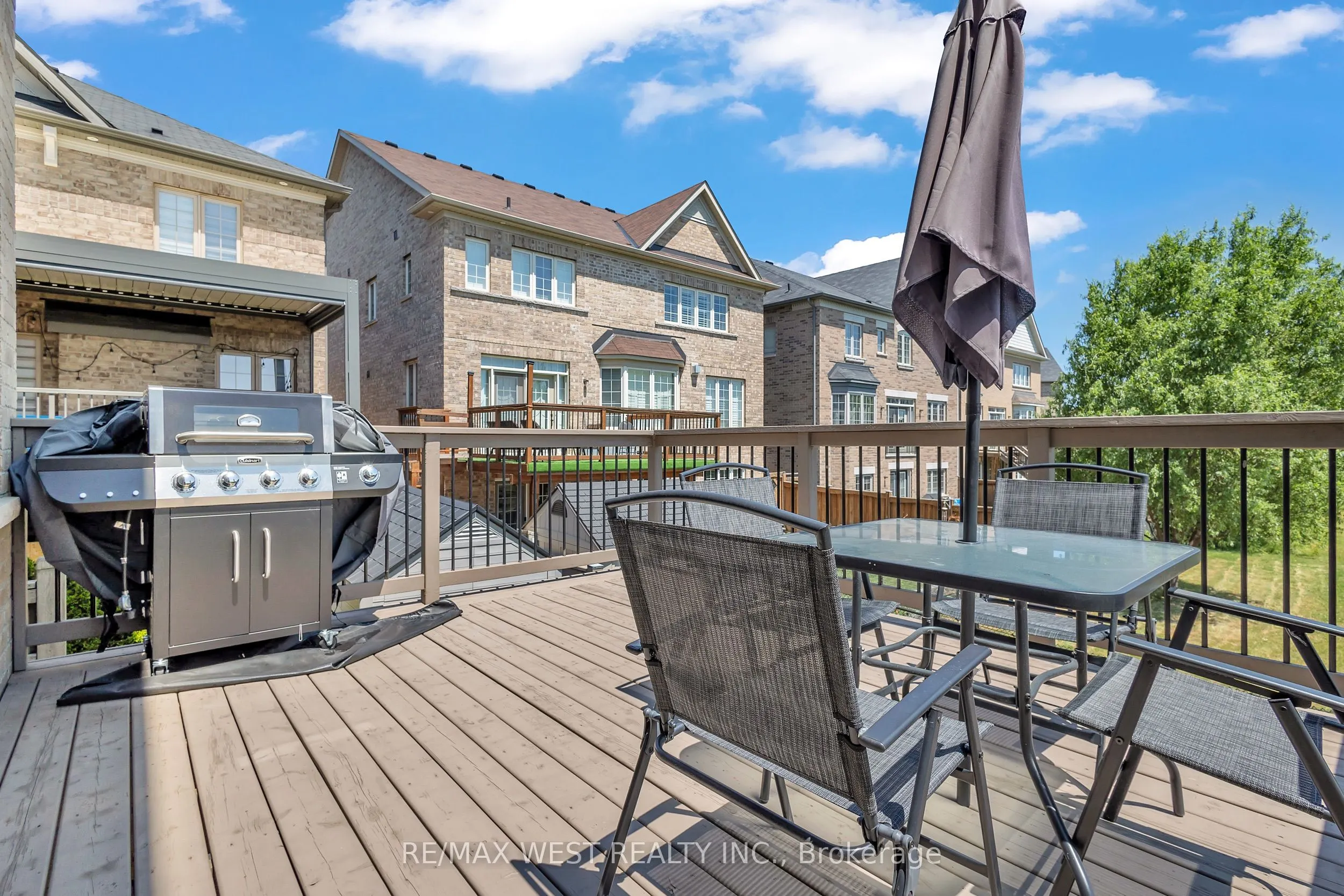 41 Pelee Avenue