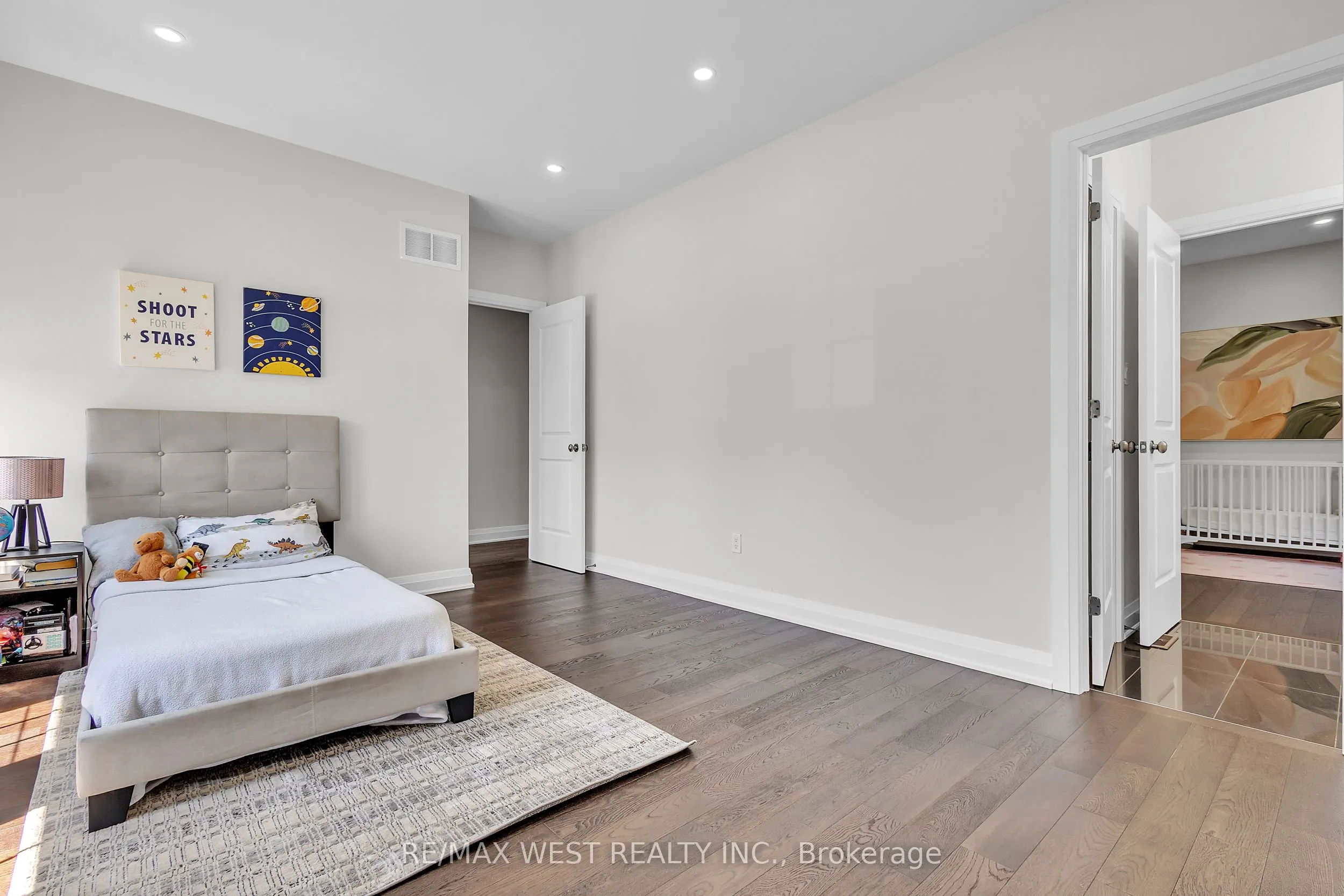 41 Pelee Avenue