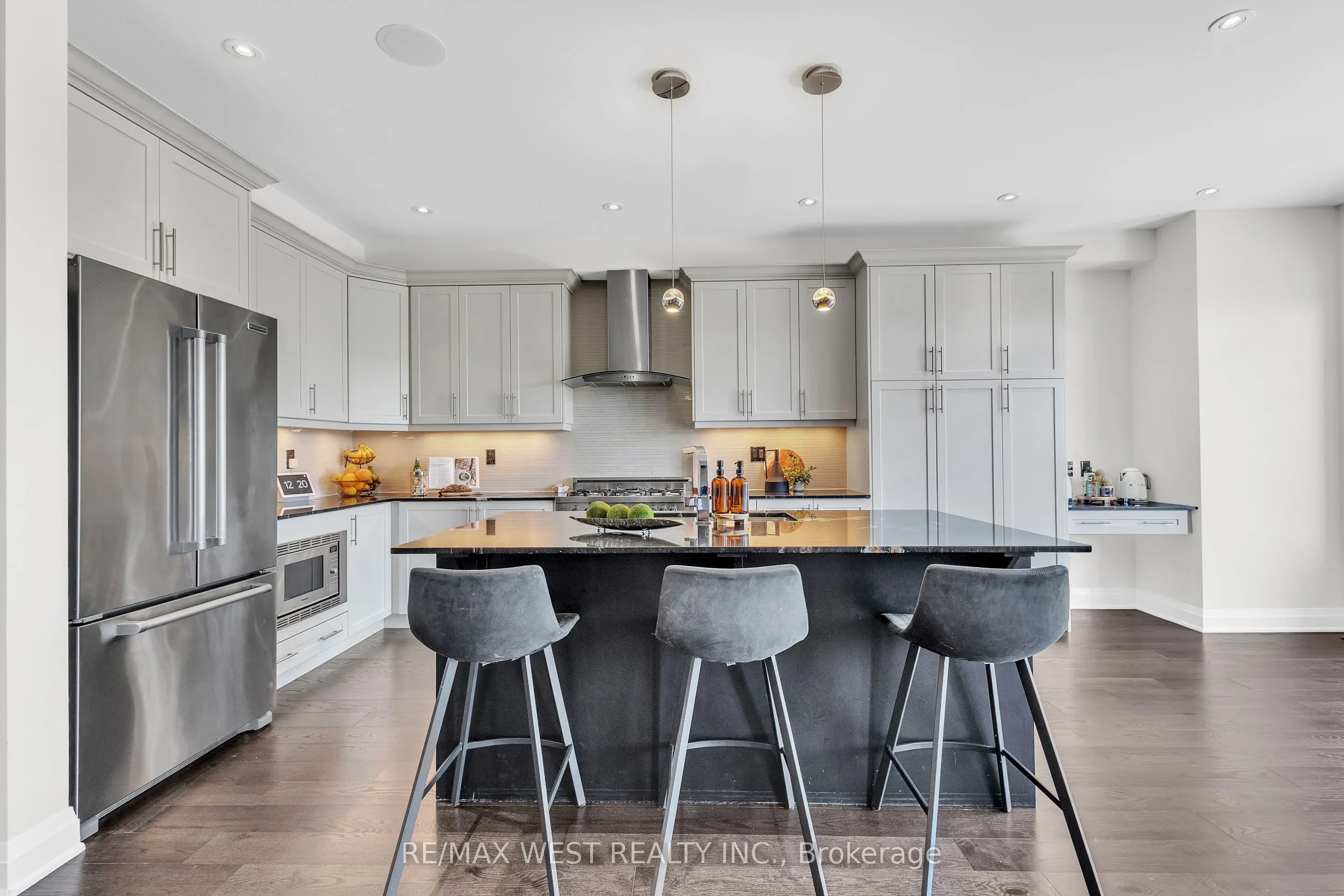 41 Pelee Avenue