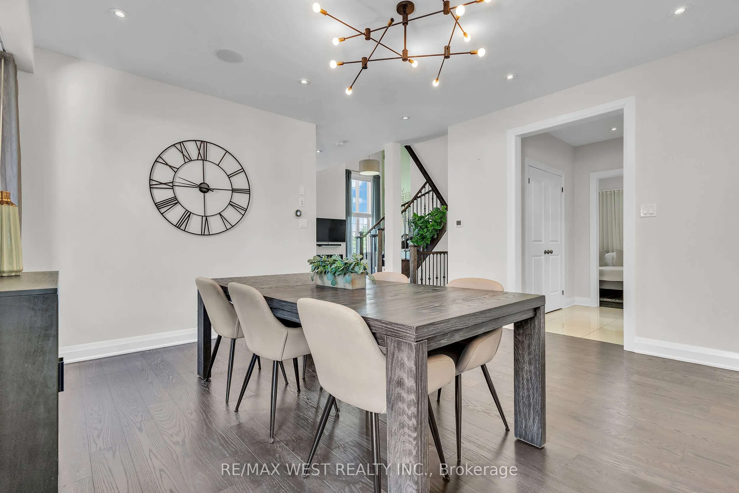 41 Pelee Avenue