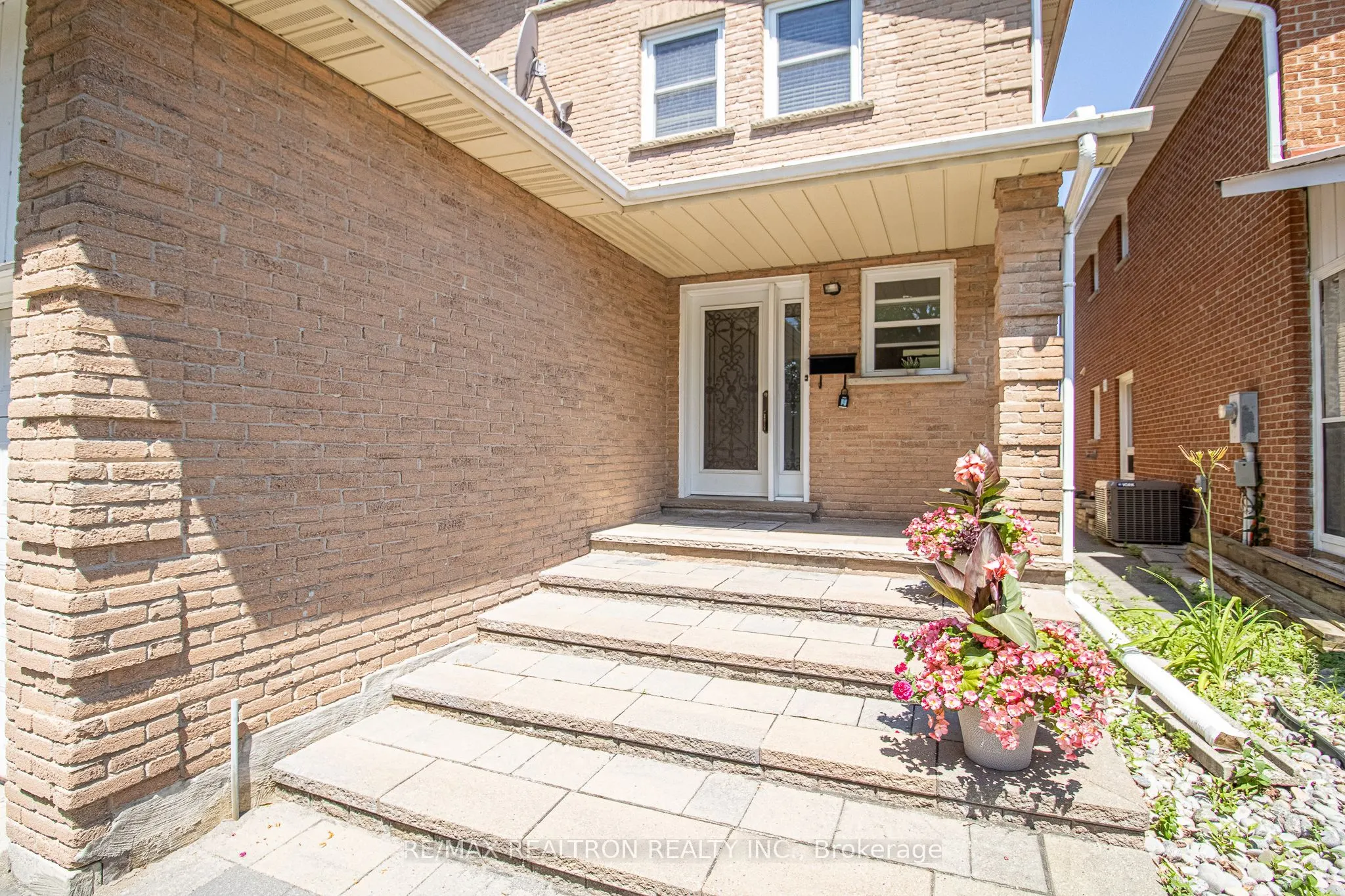 44 Graham Crescent