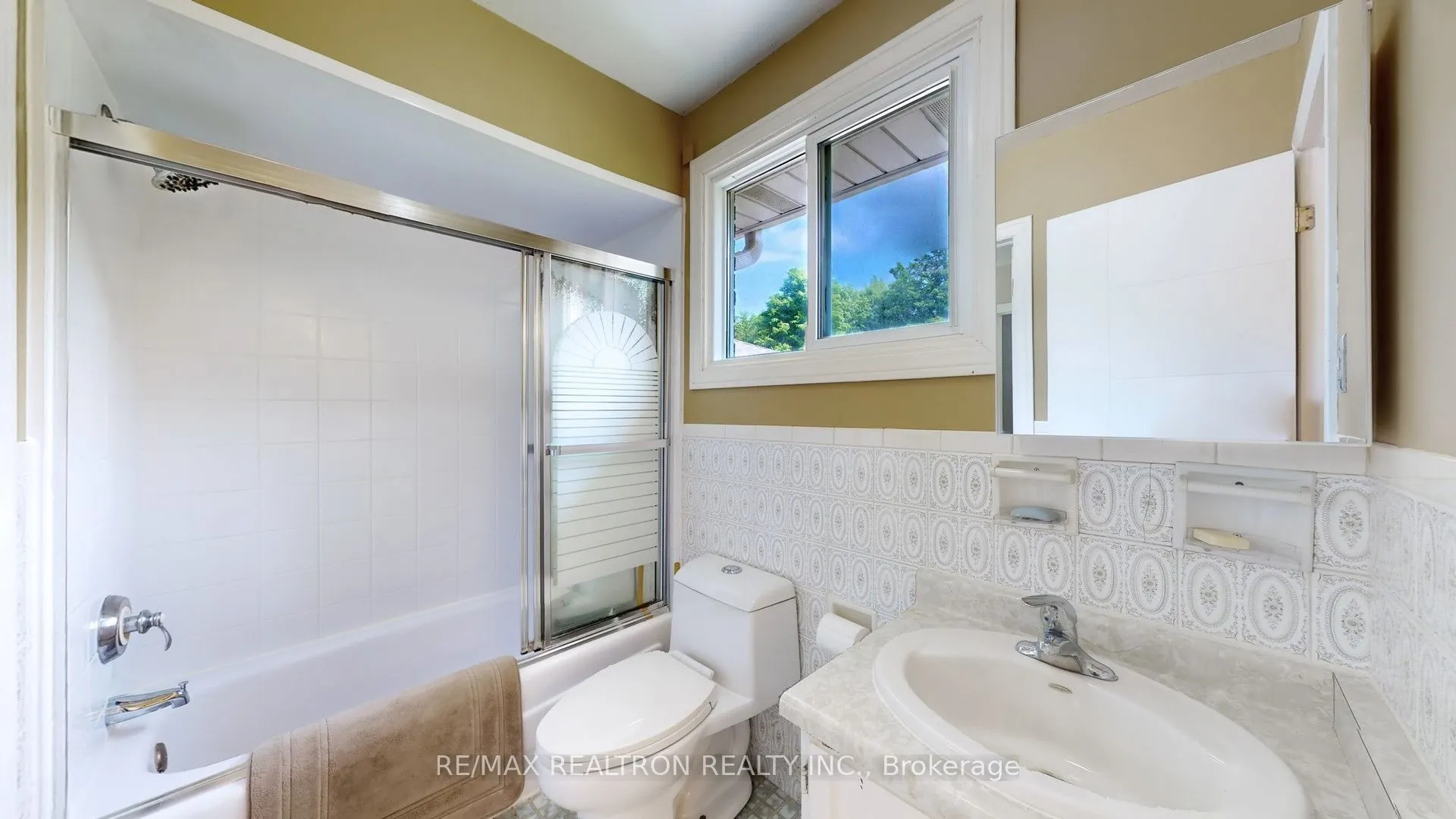 2521 Mt Albert Road