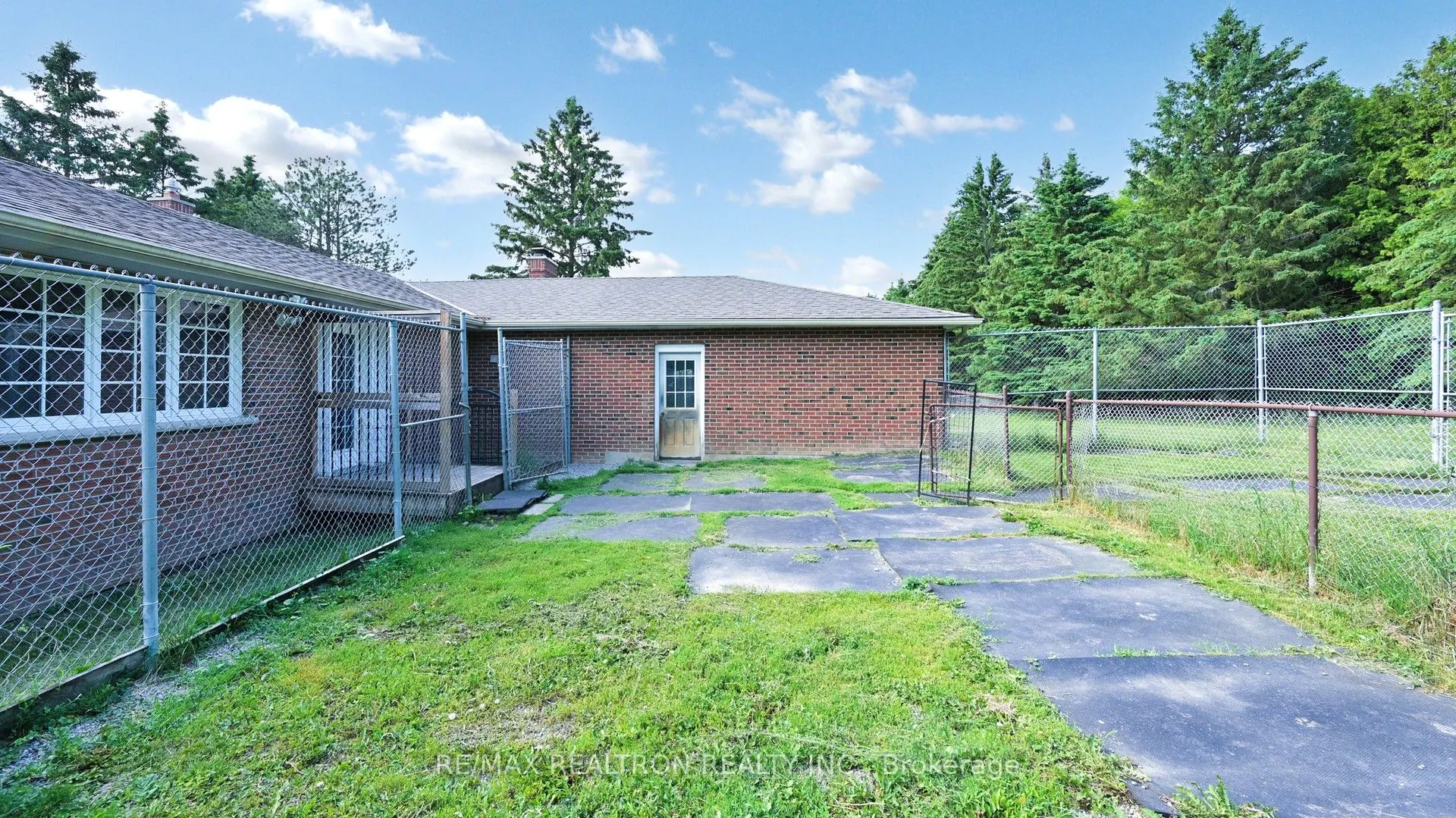 2521 Mt Albert Road