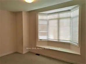 39 Lewis Avenue