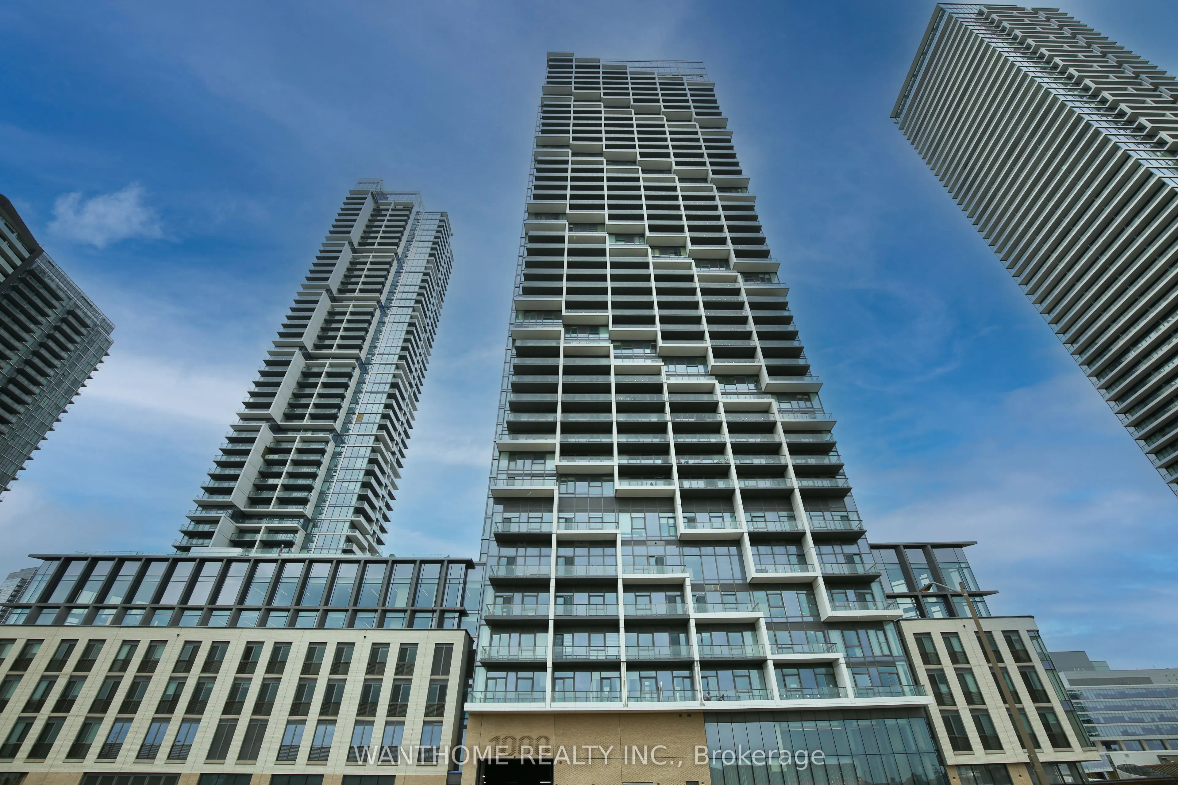 1000 Portage Parkway, #3909