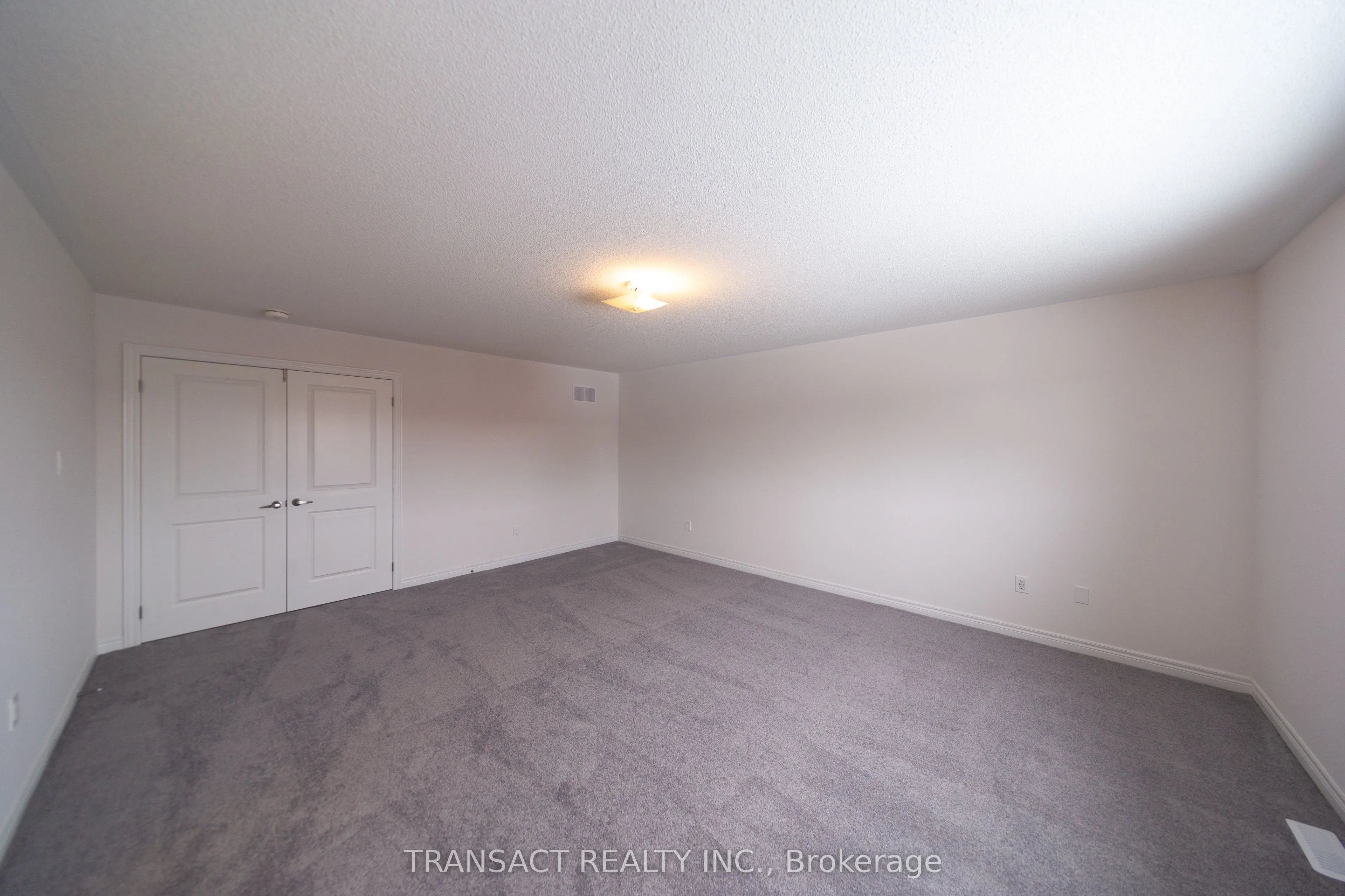 15 Baycroft Boulevard