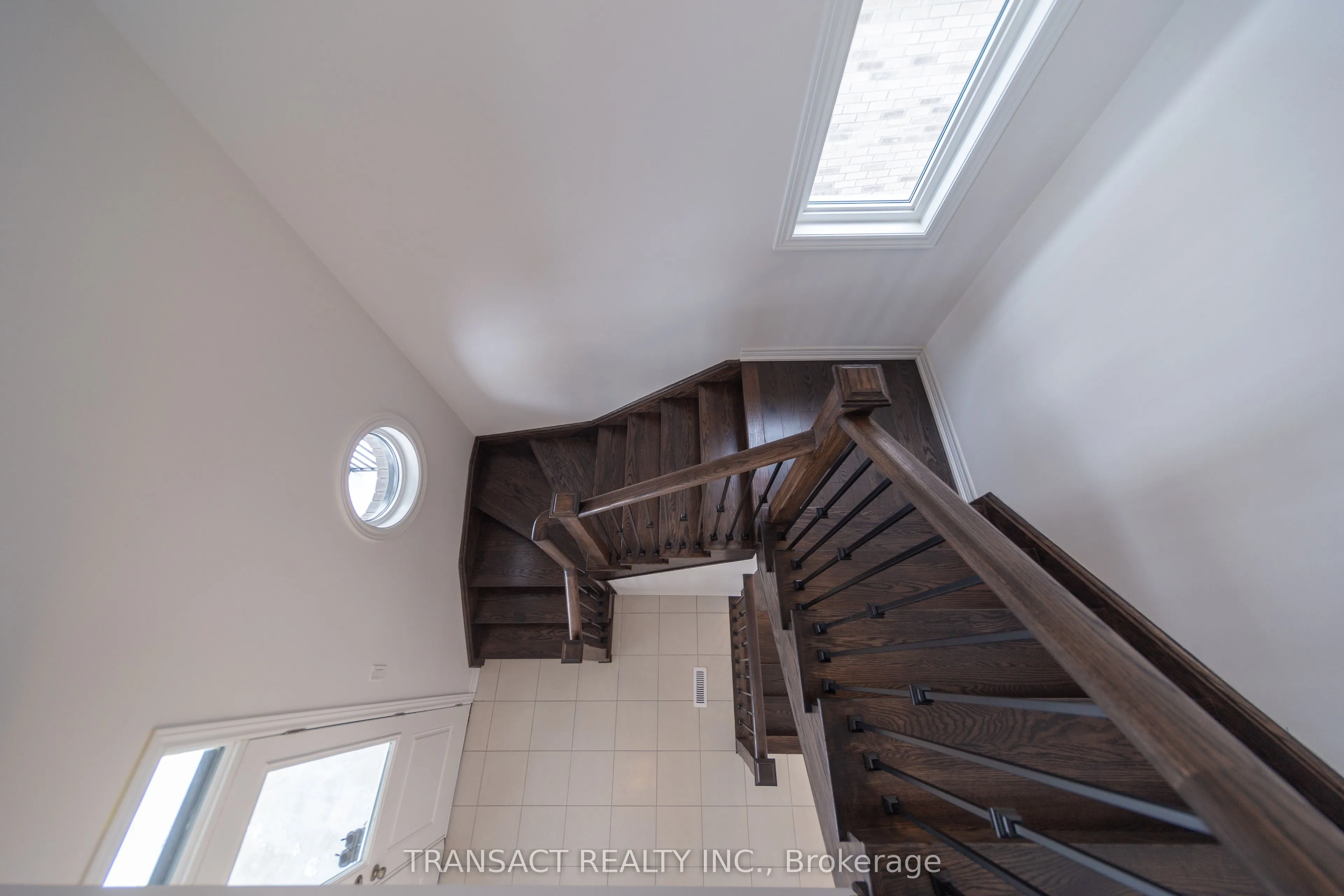 15 Baycroft Boulevard