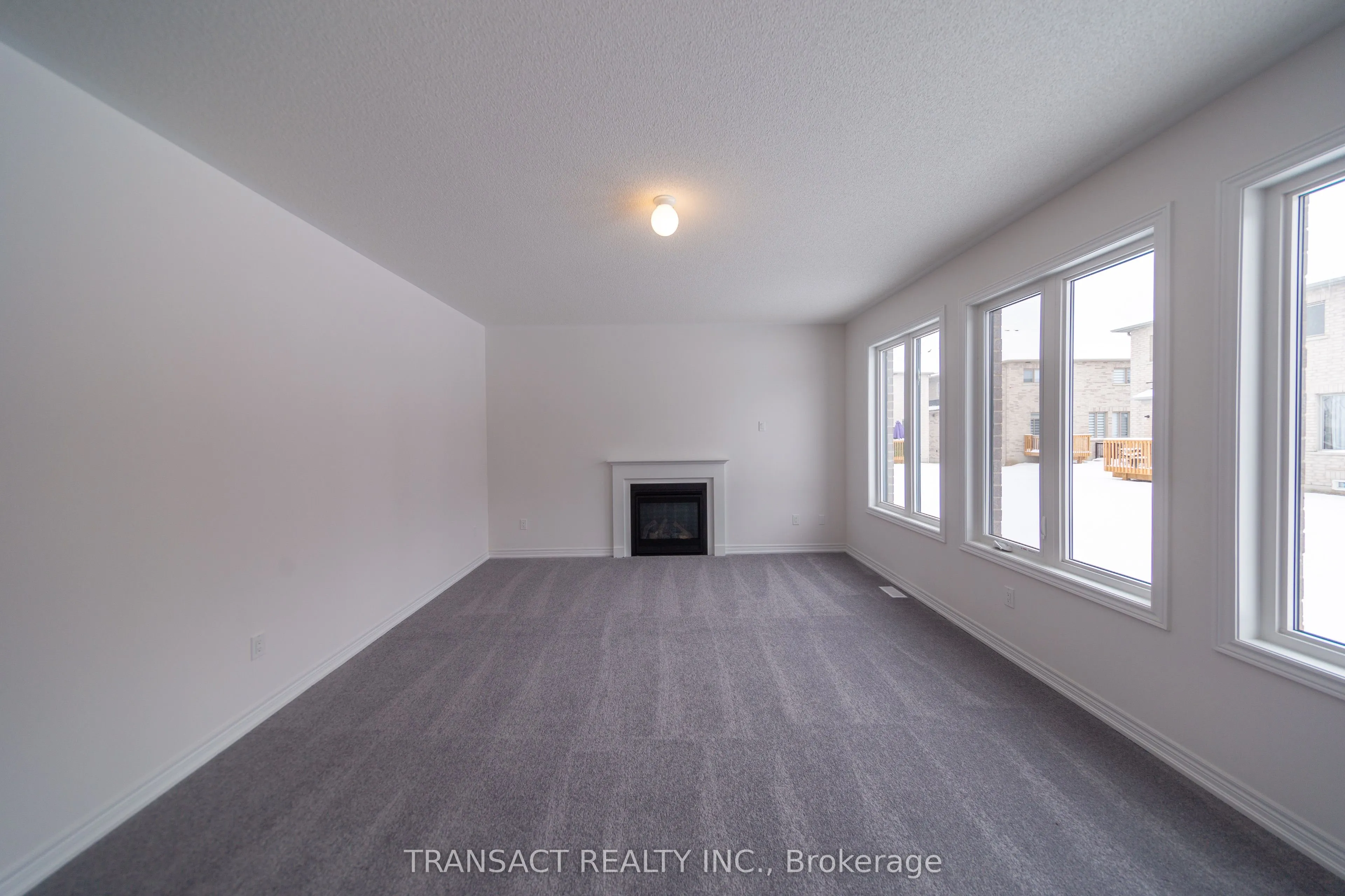 15 Baycroft Boulevard