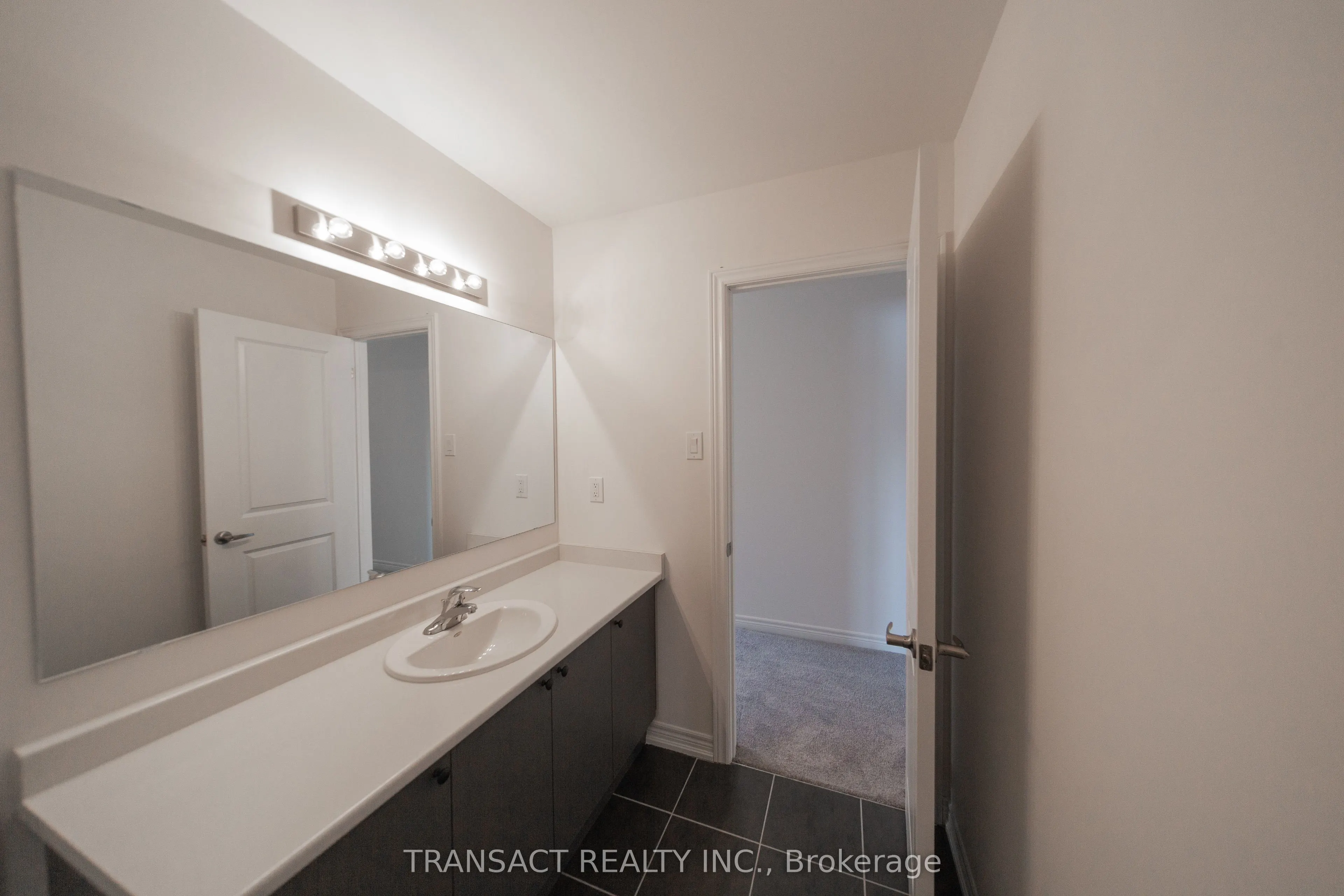 15 Baycroft Boulevard