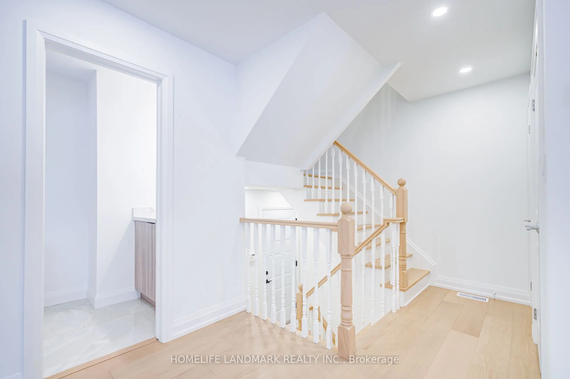 6 Eddy Green Court