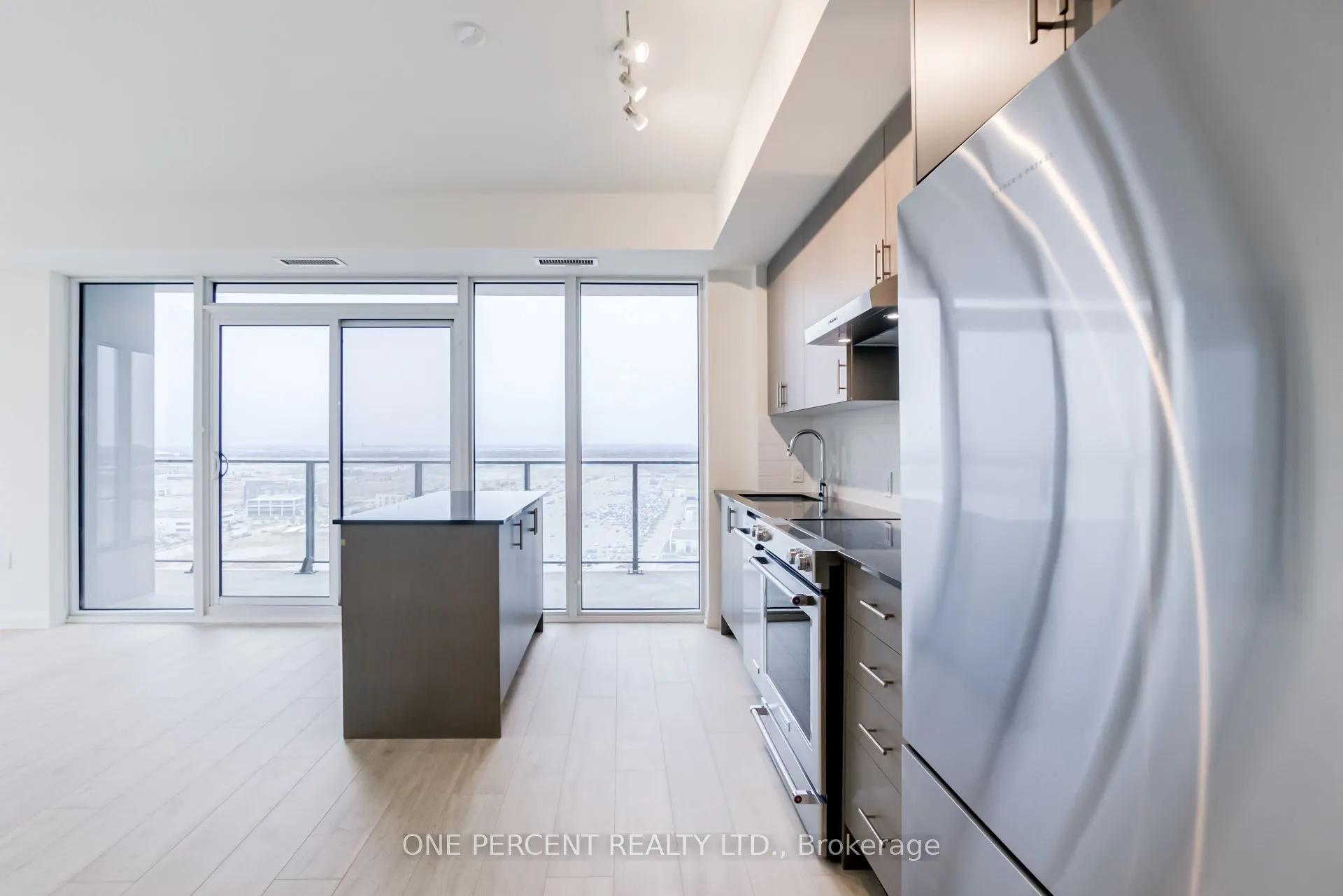 8960 Jane Street, #1910