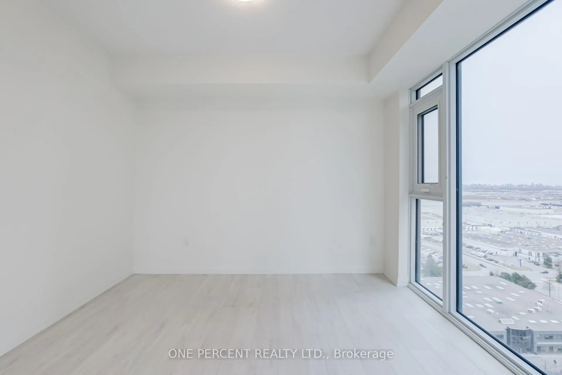 8960 Jane Street, #1910