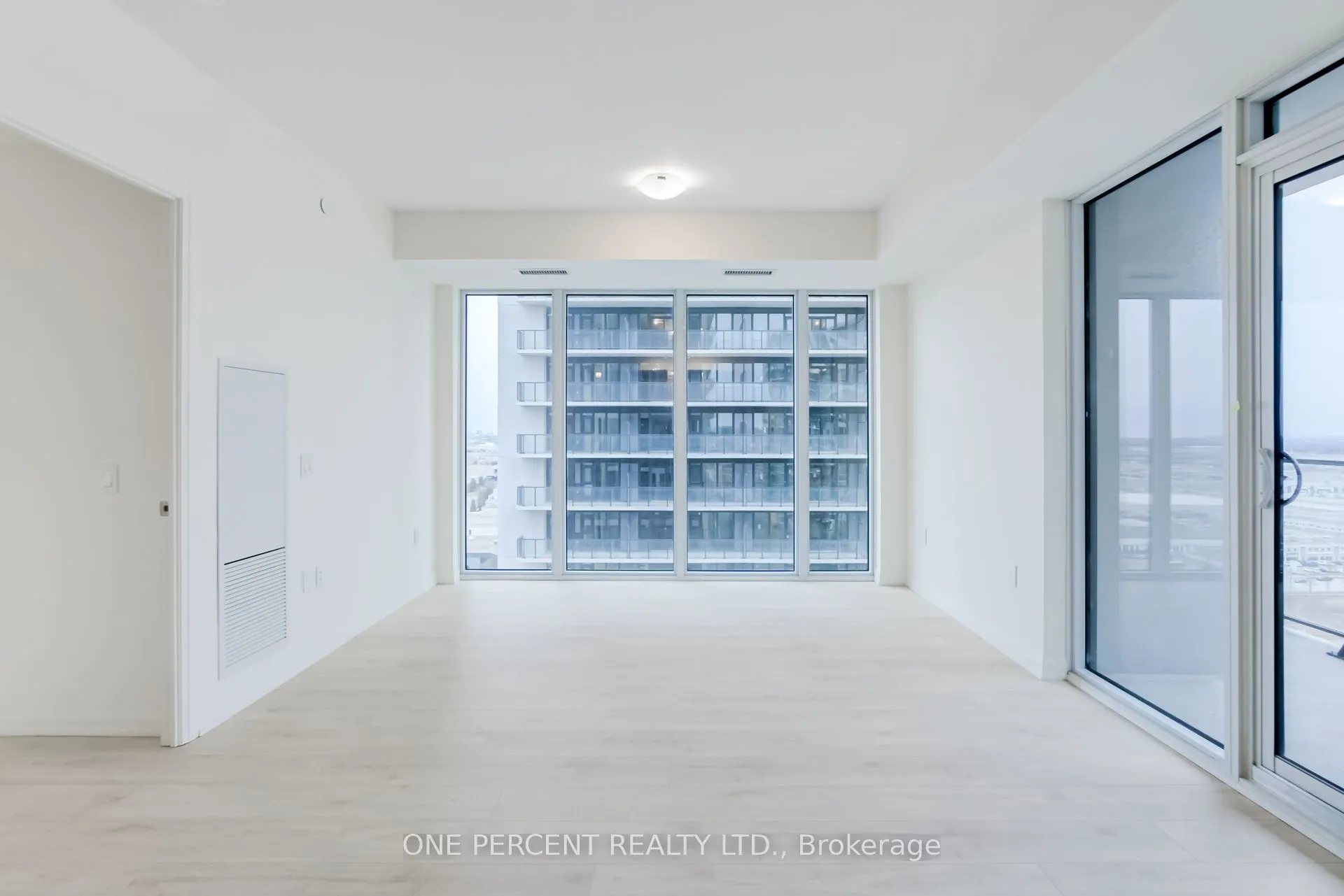 8960 Jane Street, #1910