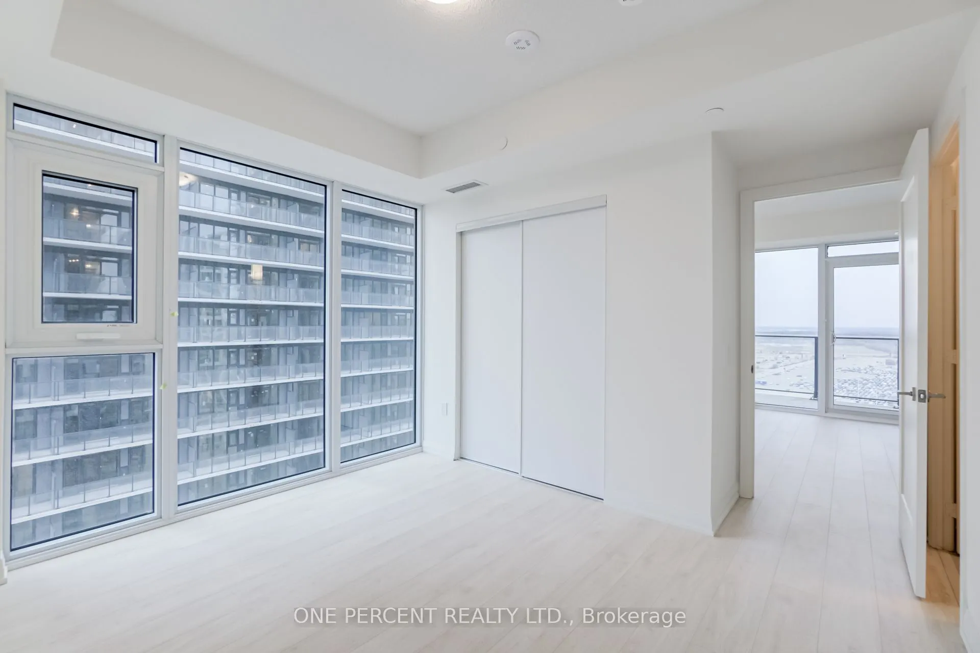 8960 Jane Street, #1910