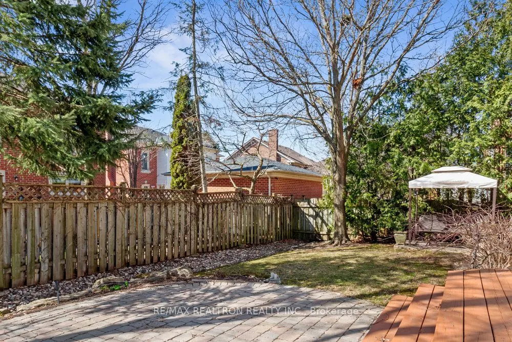 27 Ellsworth Avenue