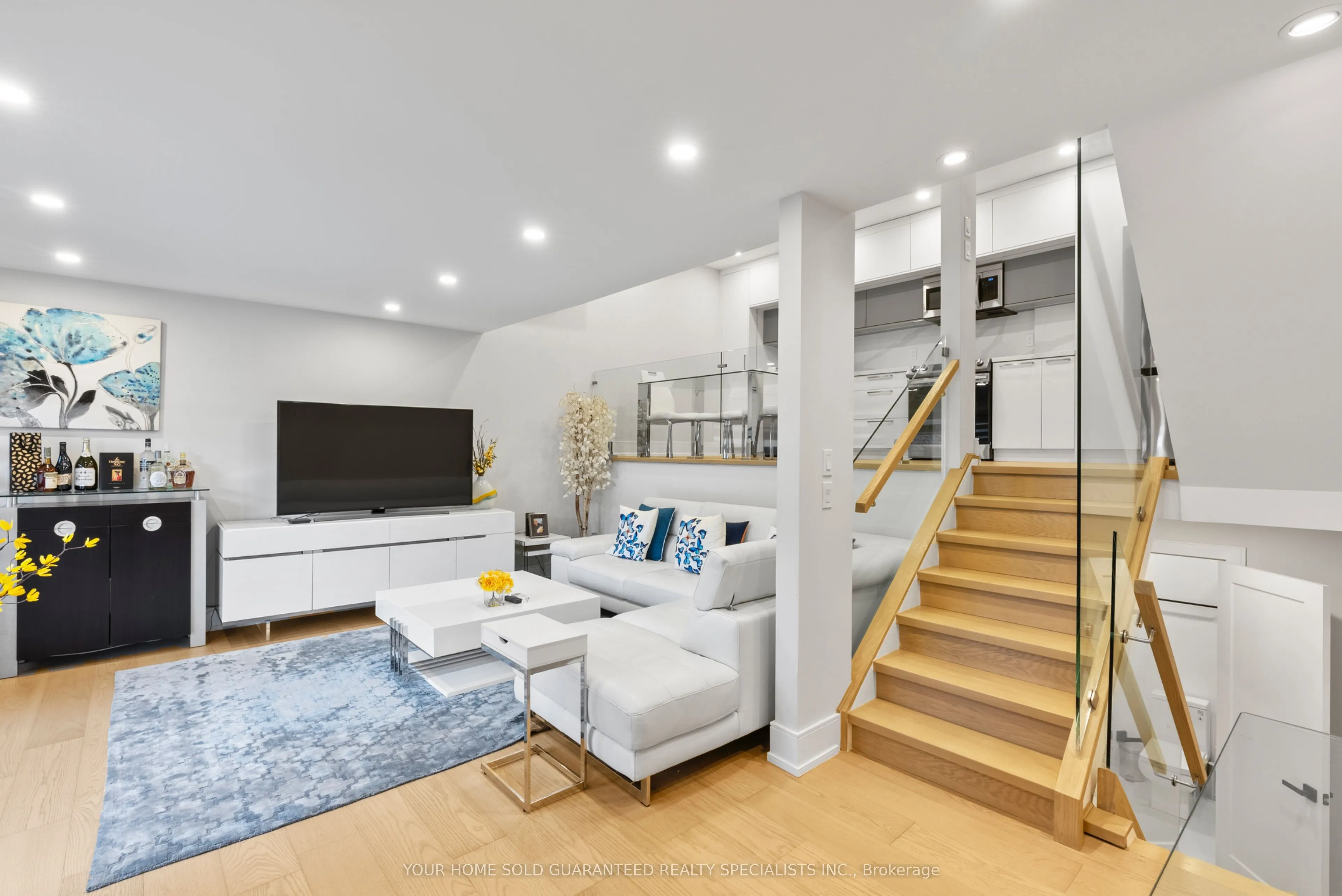 146 MILESTONE Crescent E, #52