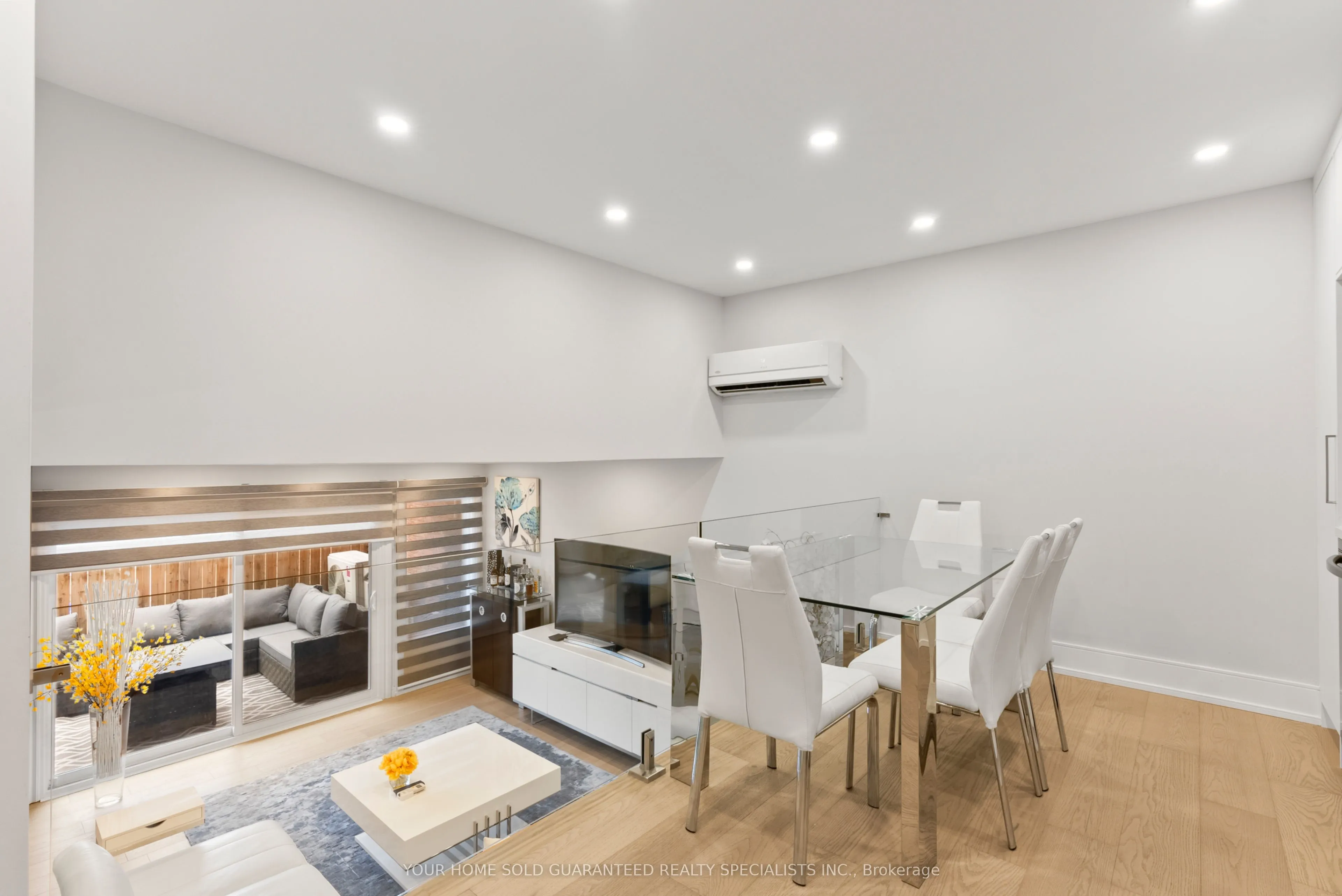 146 MILESTONE Crescent E, #52