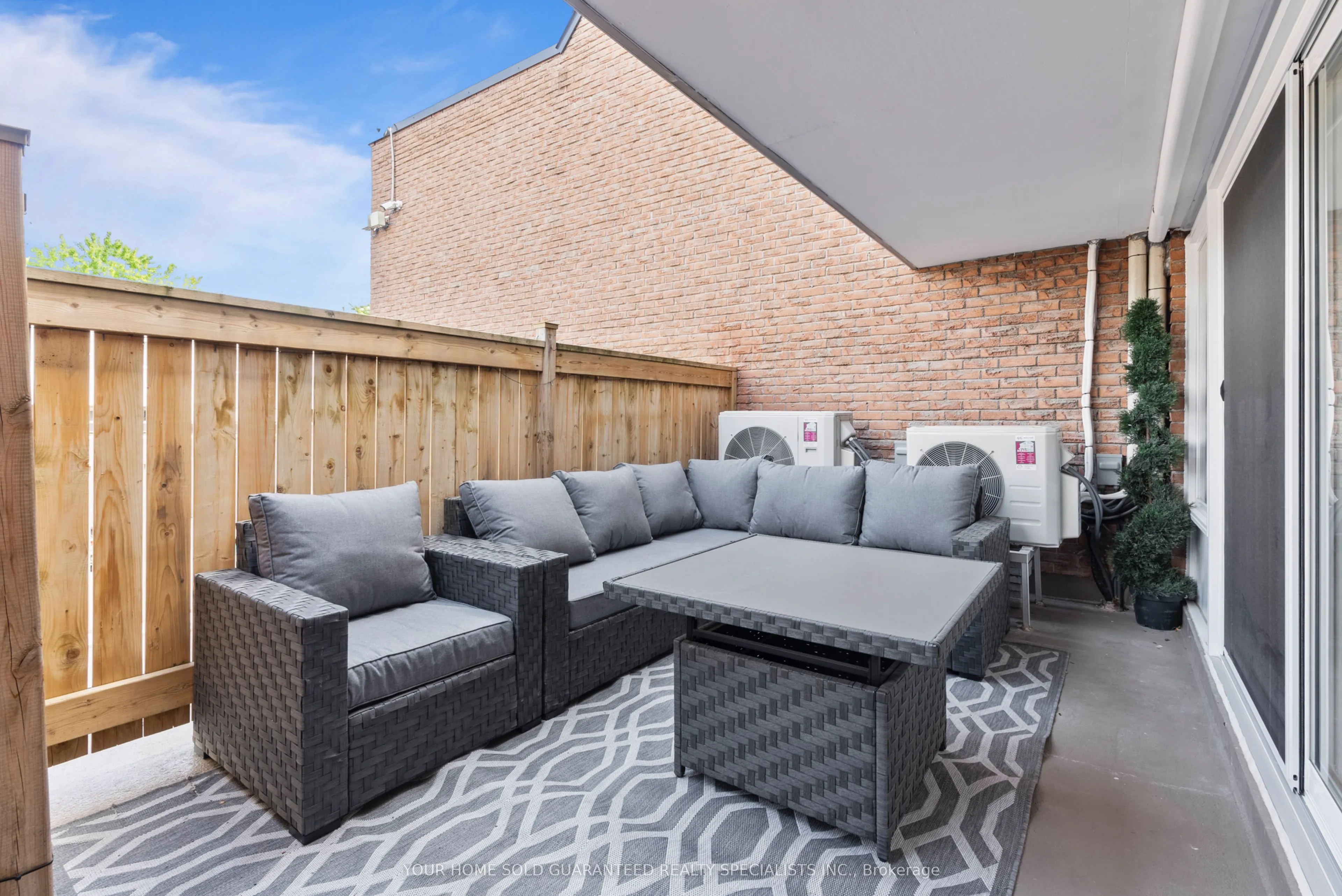 146 MILESTONE Crescent E, #52