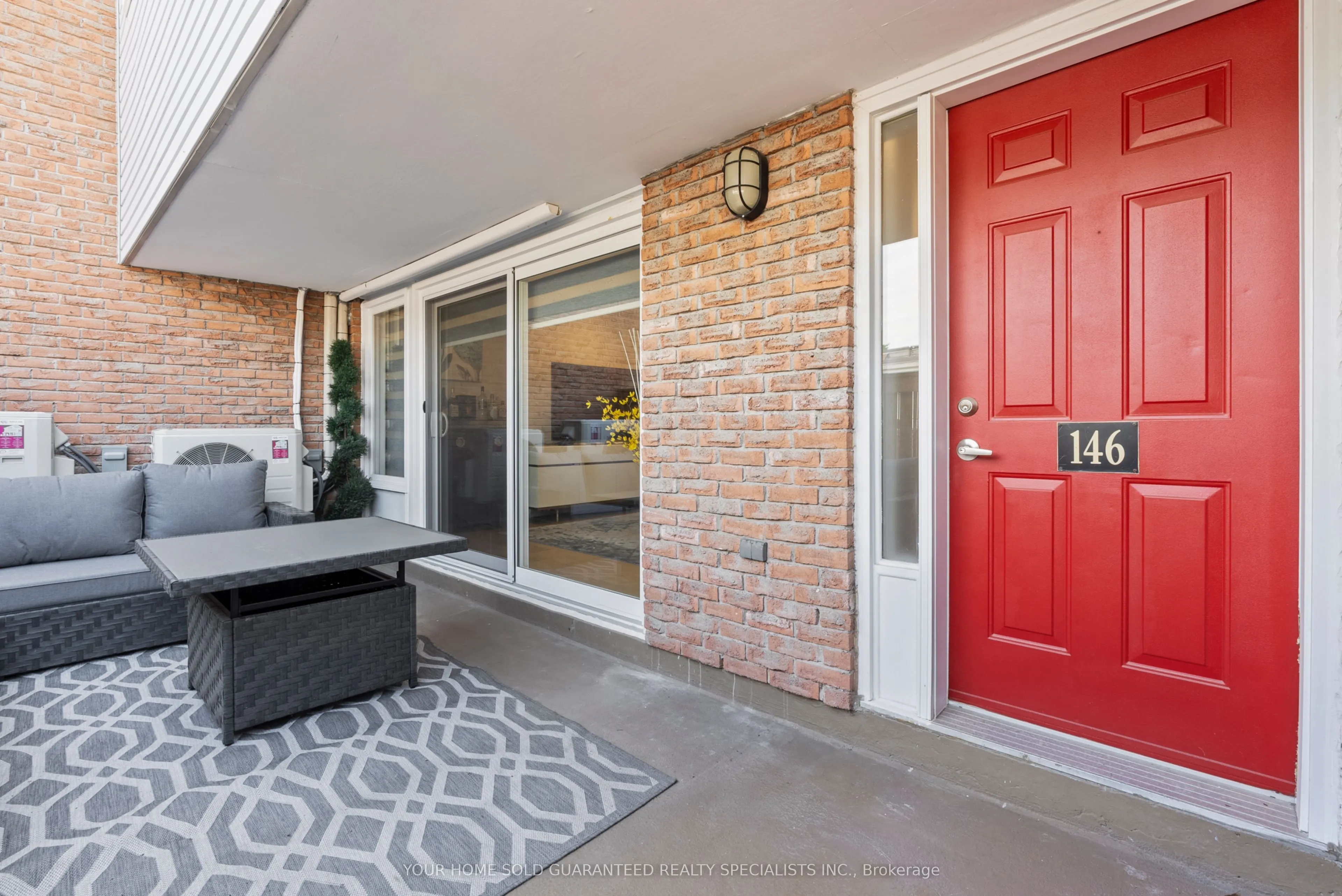 146 MILESTONE Crescent E, #52