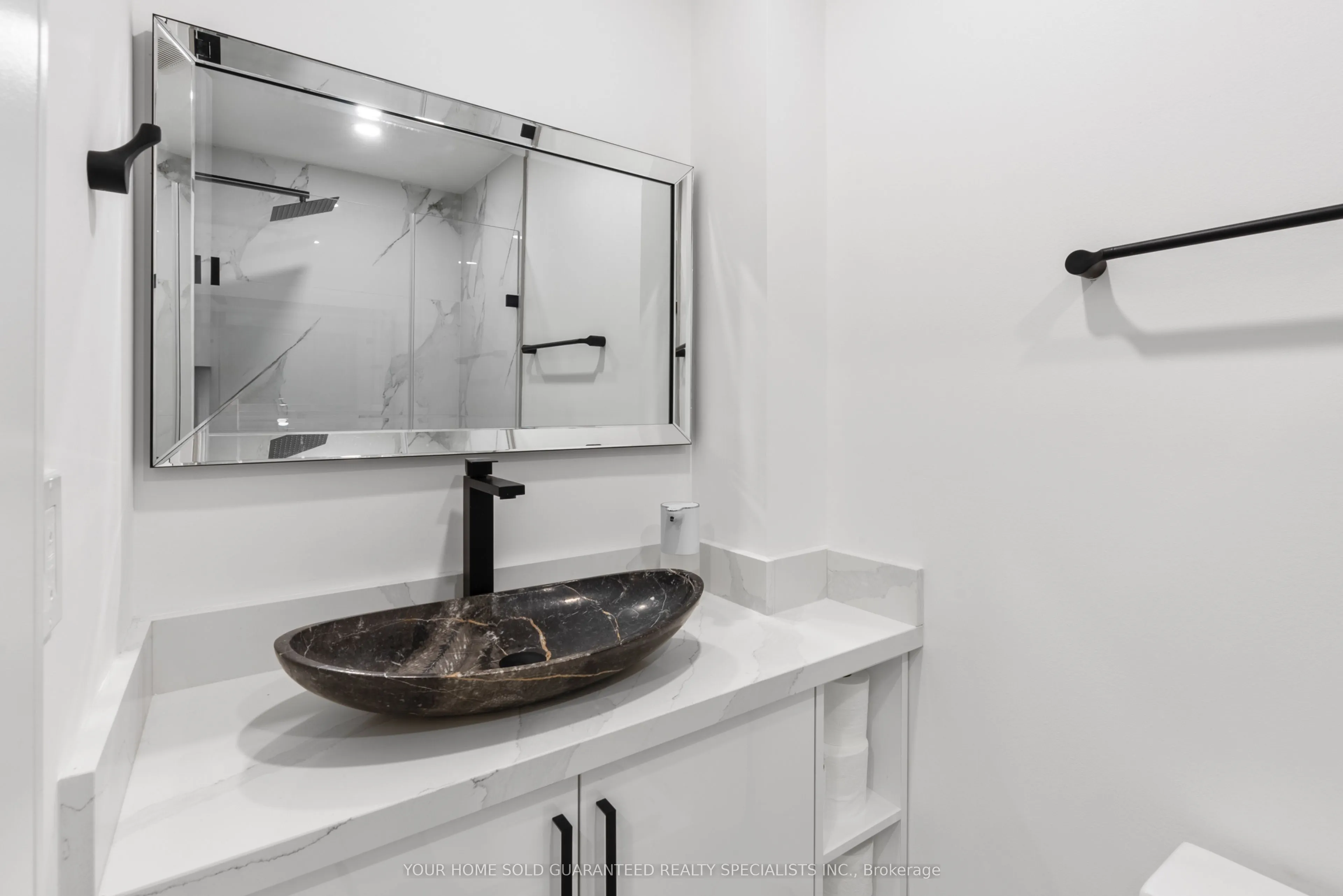 146 MILESTONE Crescent E, #52