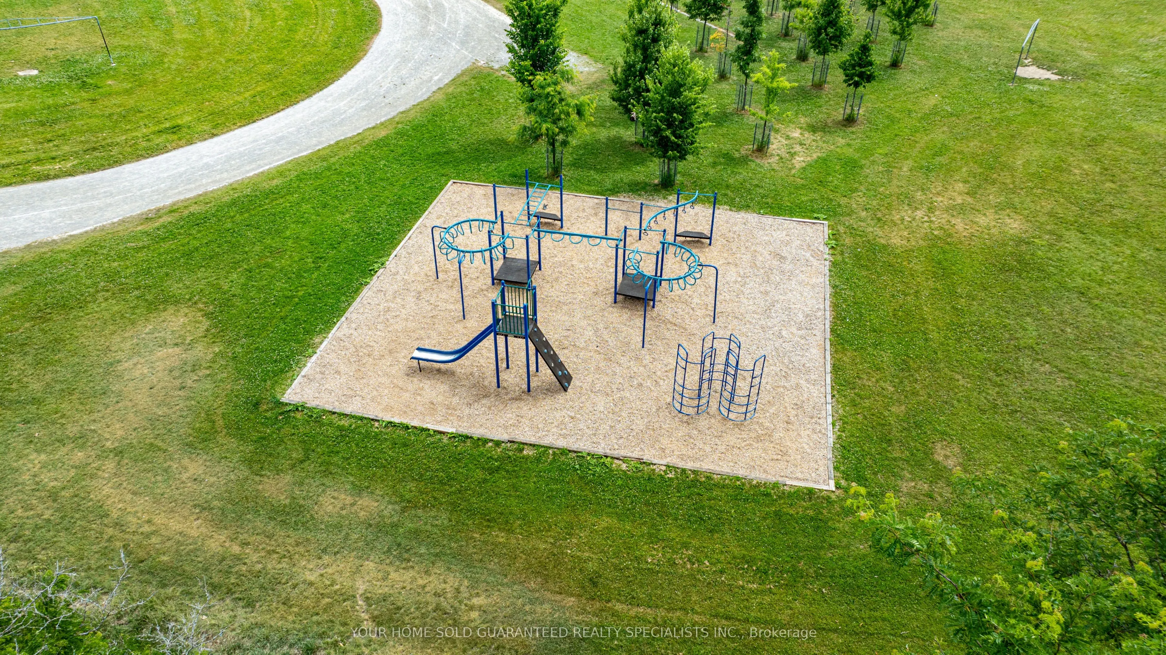146 MILESTONE Crescent E, #52