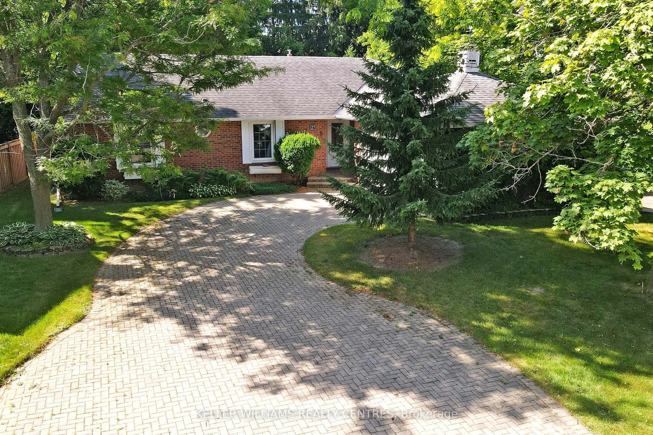 27 Hawthorne Lane