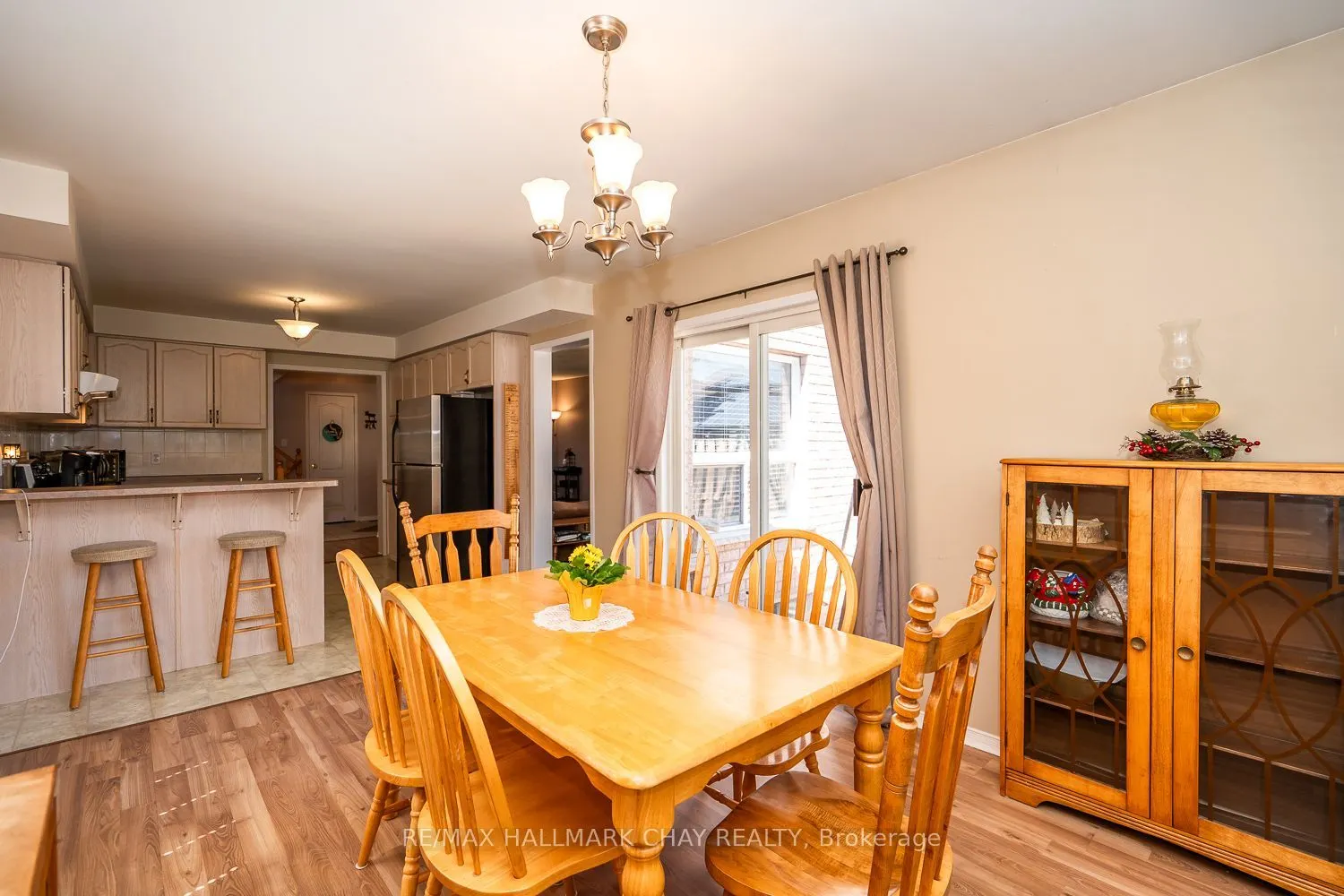17 Henderson Crescent