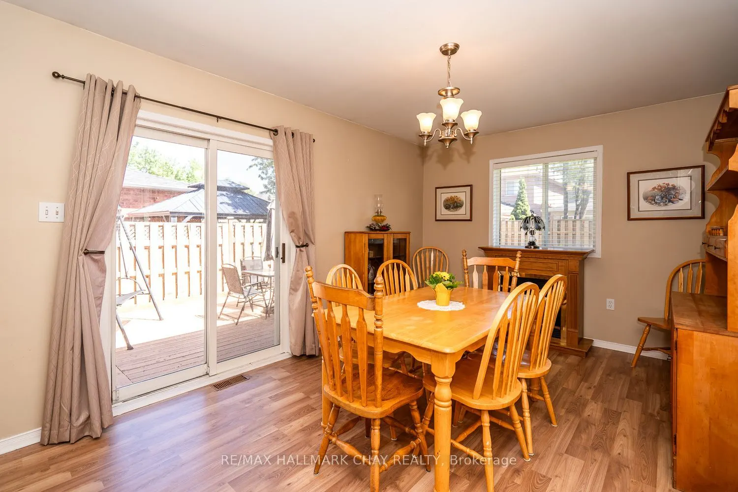 17 Henderson Crescent