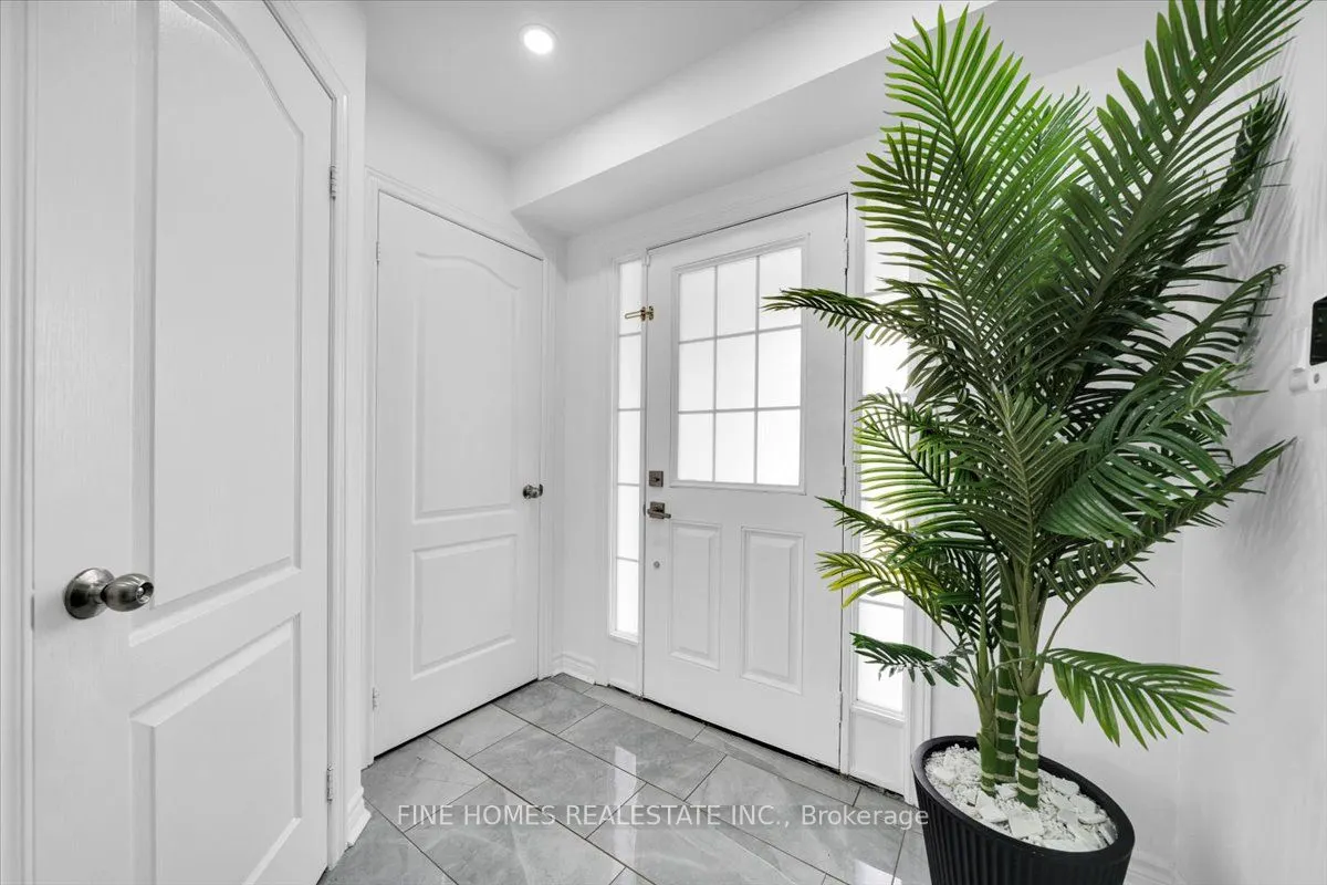 115 Meadowhawk Trail