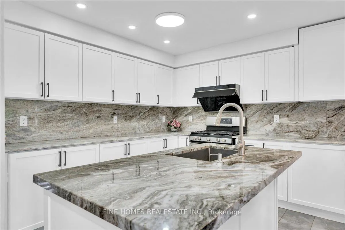 115 Meadowhawk Trail